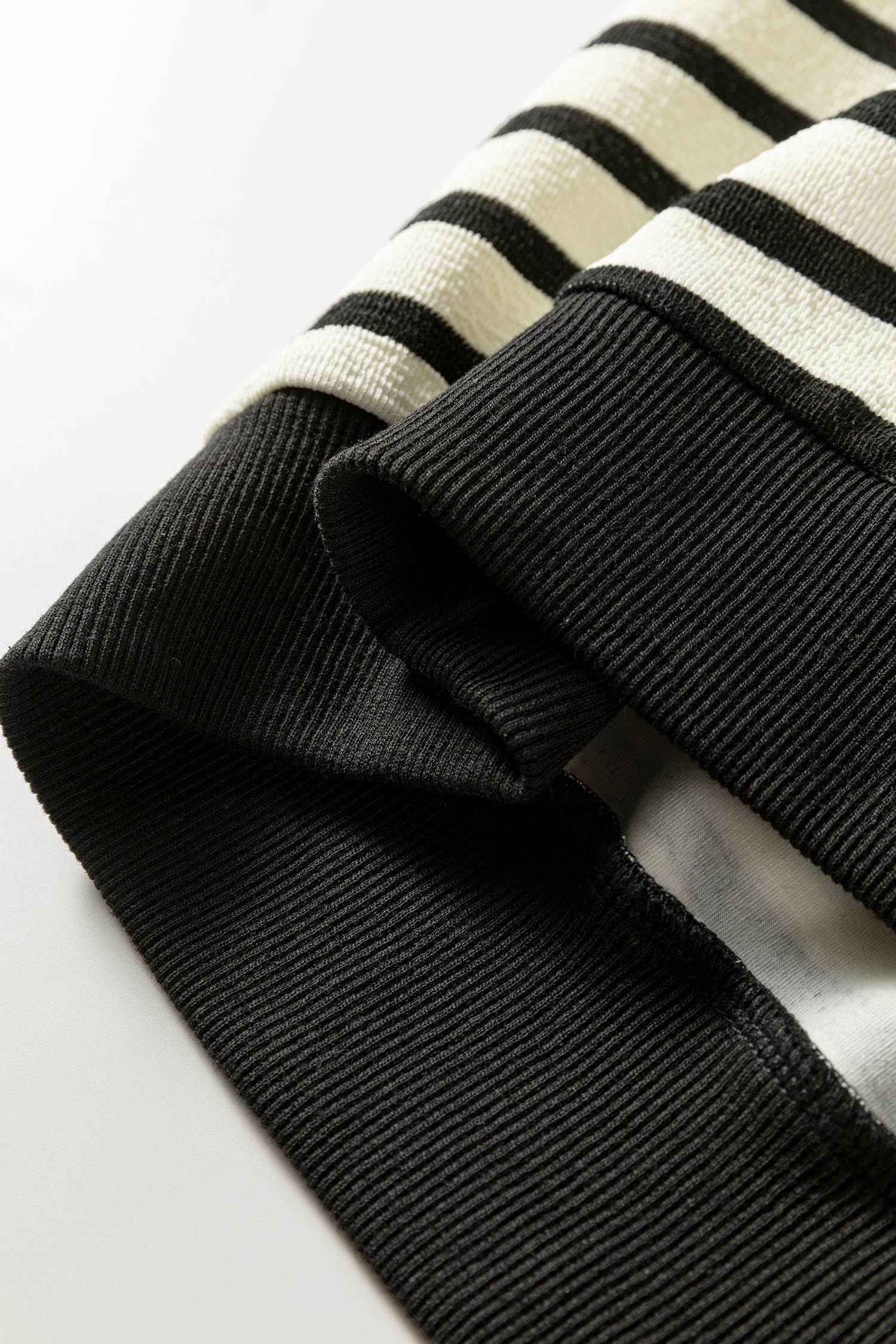 White Stripe Contrast MERRY Letter Christmas Print Drop Shoulder Sweatshirt - loveforevers