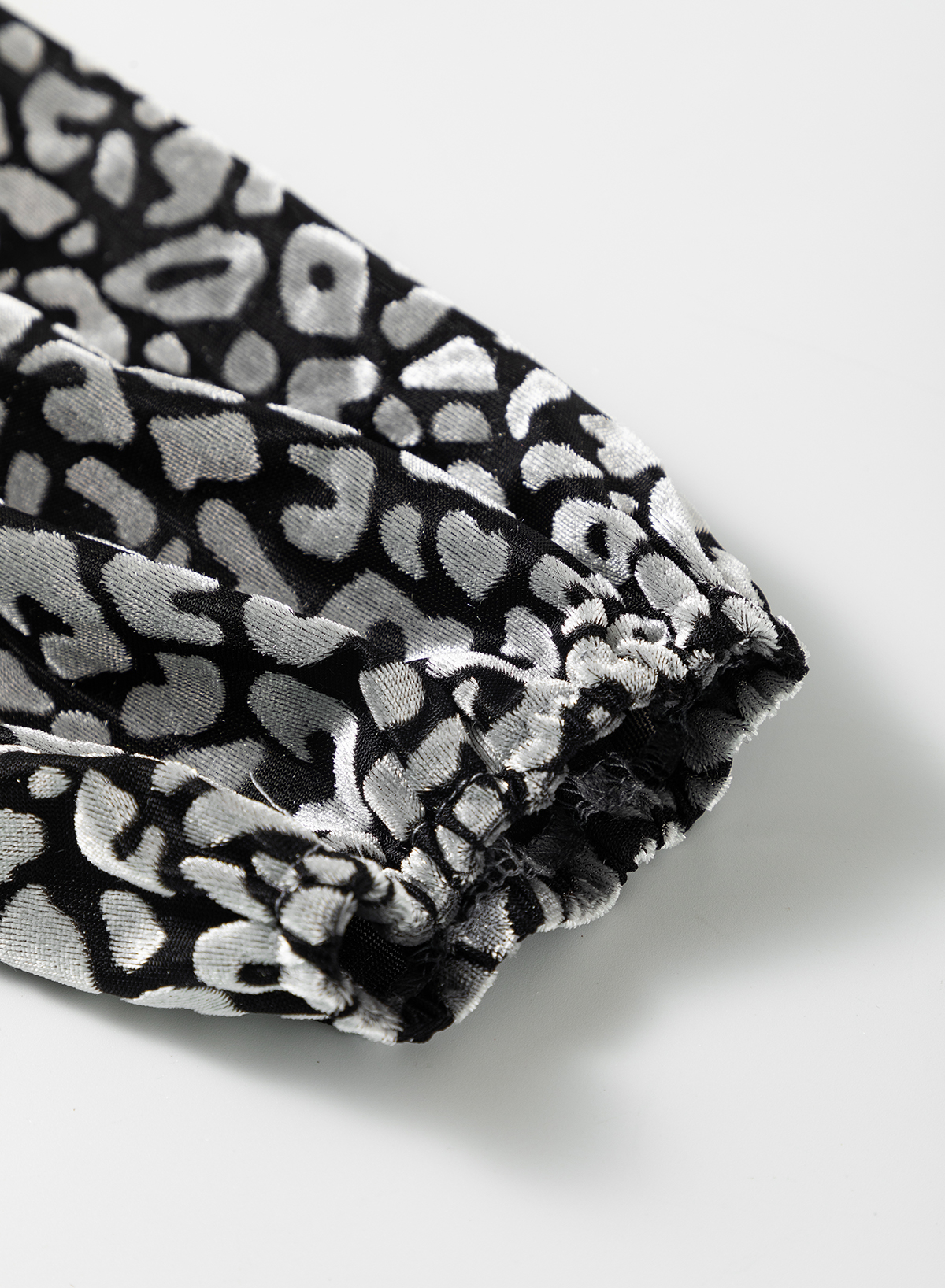 Medium Grey Leopard Splicing Lantern Sleeve Velvet Blouse - loveforevers
