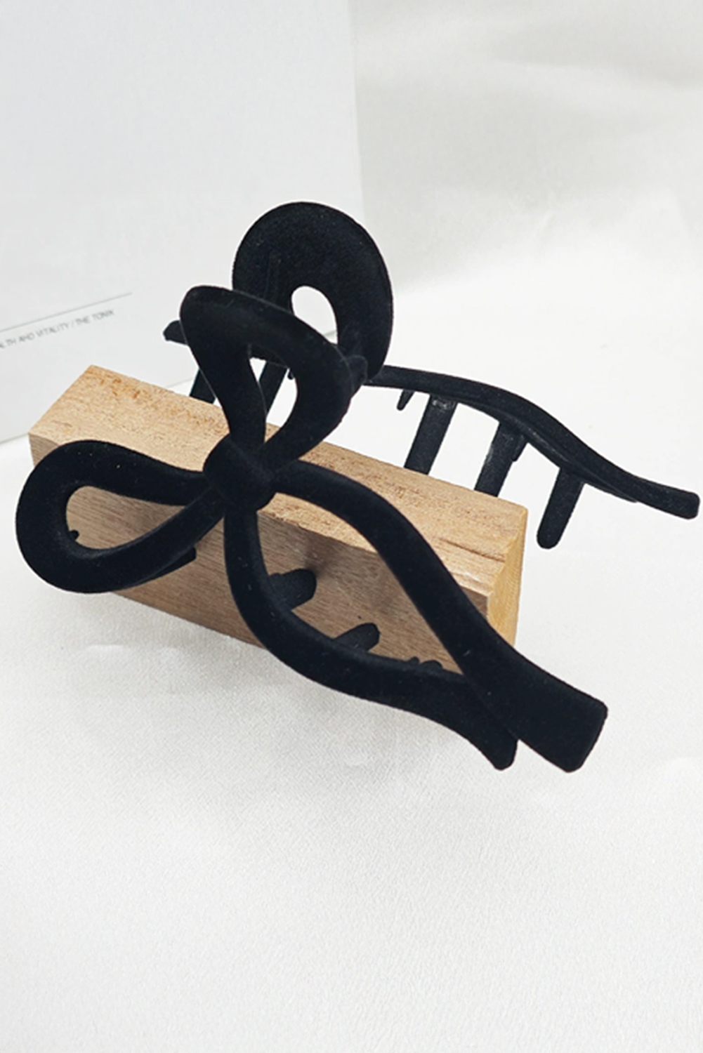 Black Velvet-Flocked Bow Shape Claw Clip - loveforevers