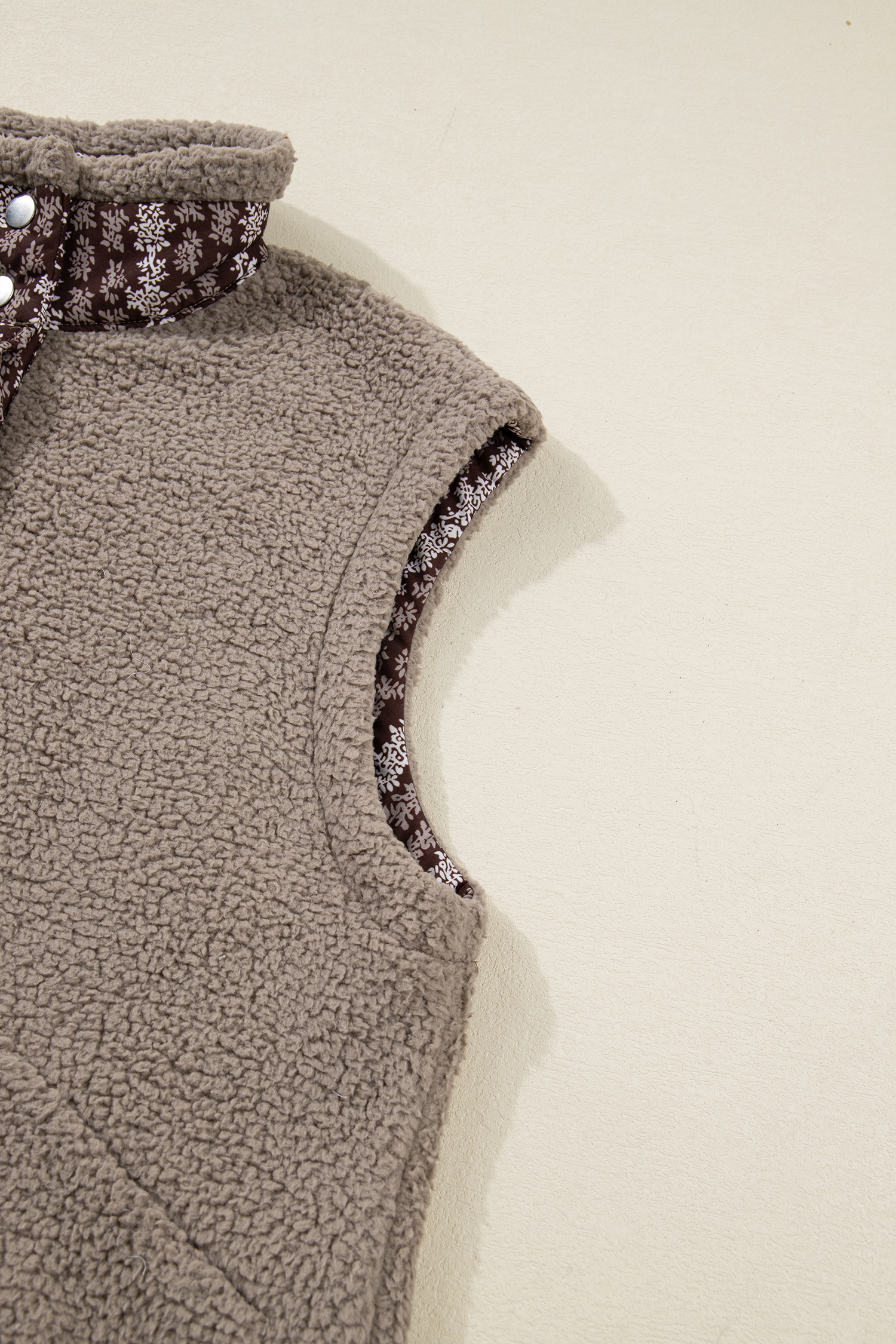 Goat Side Bows Sherpa Fleece Vest - loveforevers