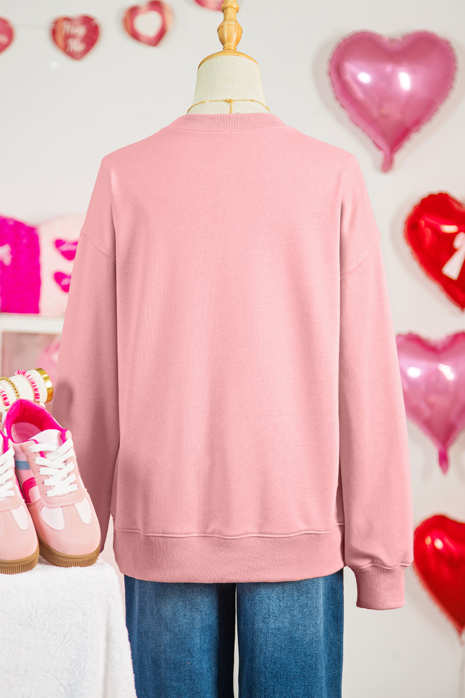 Pink XOXO Playful Embroidered Valentines Day Sweatshirt - loveforevers