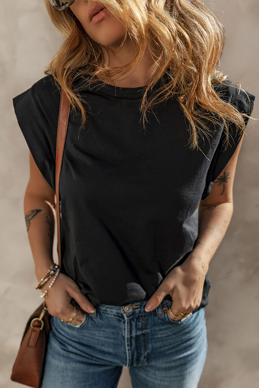 Black Cuffed Armhole Loose Tank Top - loveforevers
