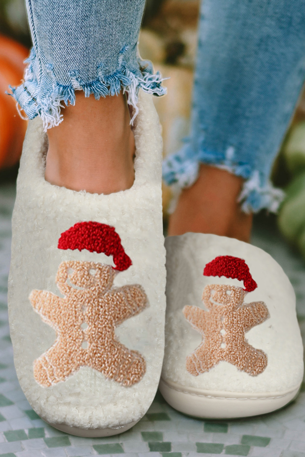White Christmas Gingerbread Man Plush Home Slippers - loveforevers