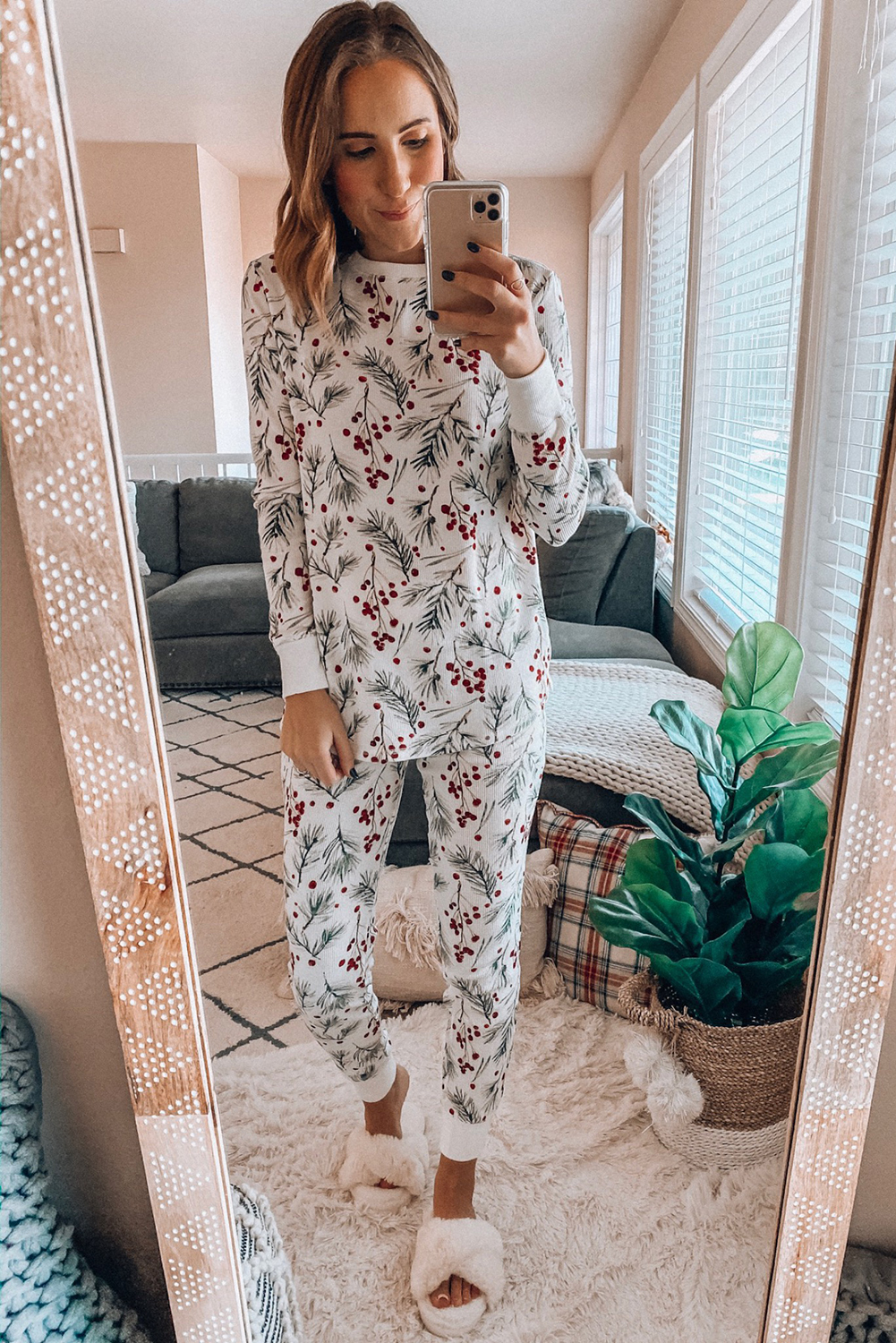 White Holly Print Thermal Pullover Pants Lounge Set - loveforevers