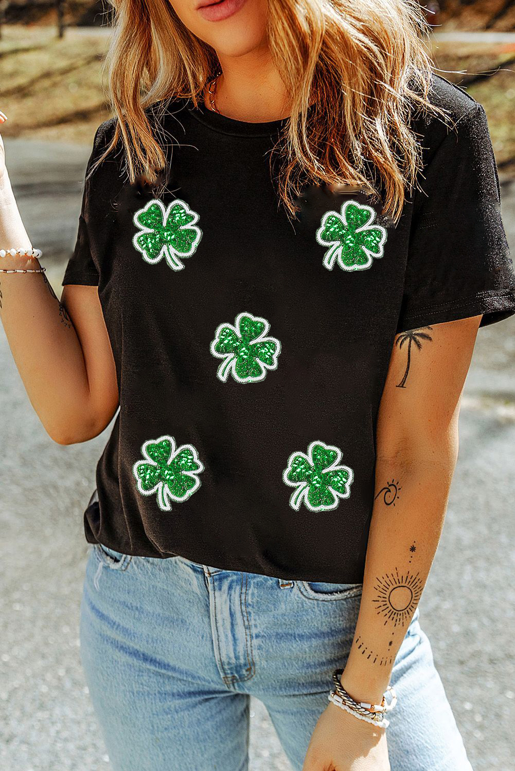 Black Four Leaf Clover Graphic St. Patricks Crewneck Tee - loveforevers