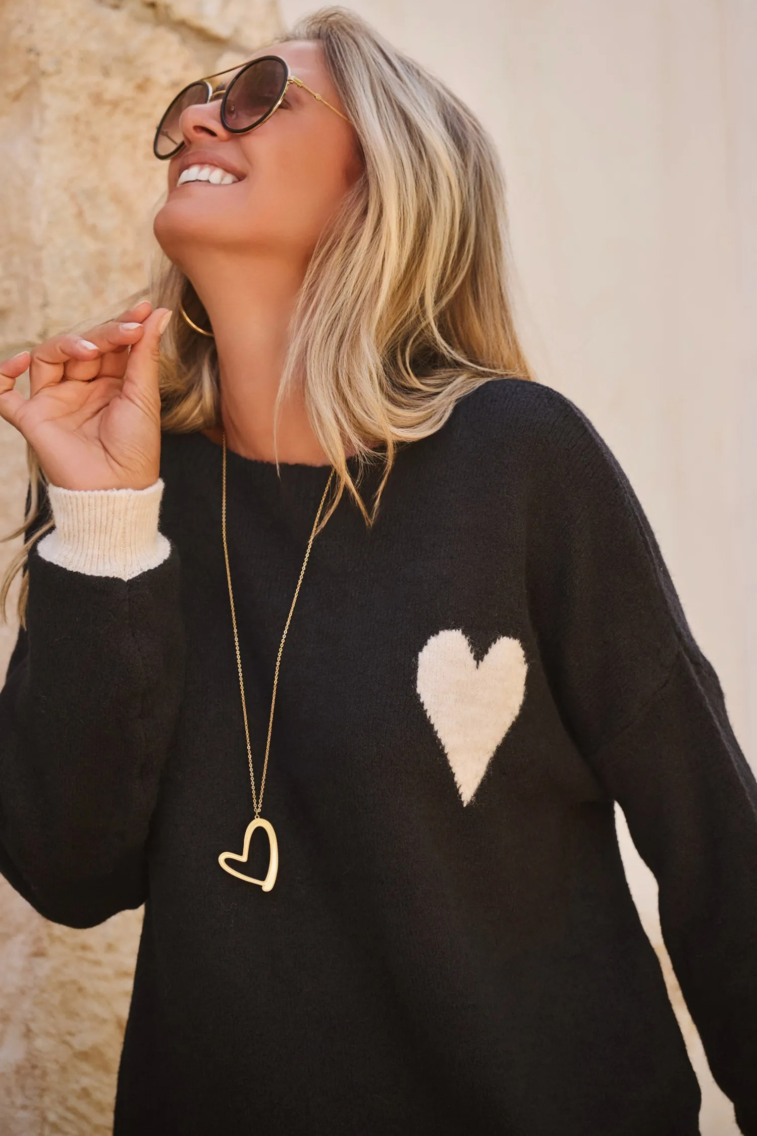 Black Heart Detail Contrast Cuffs Baggy Sweater - loveforevers
