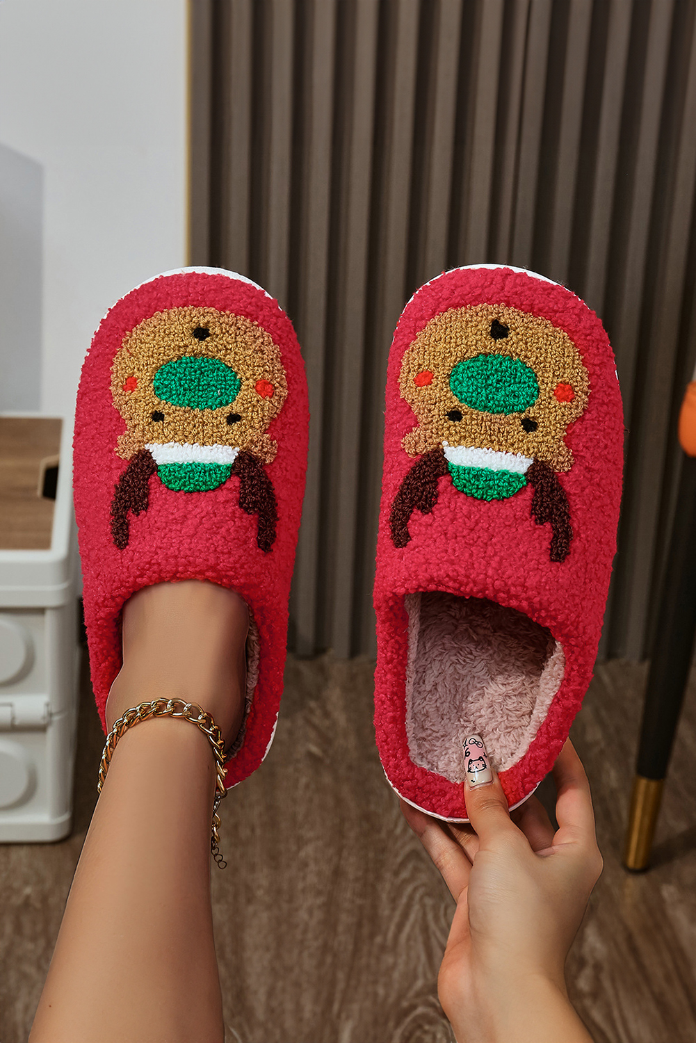 Fiery Red Christmas Reindeer Pattern Thick Sole Plush Slippers - loveforevers