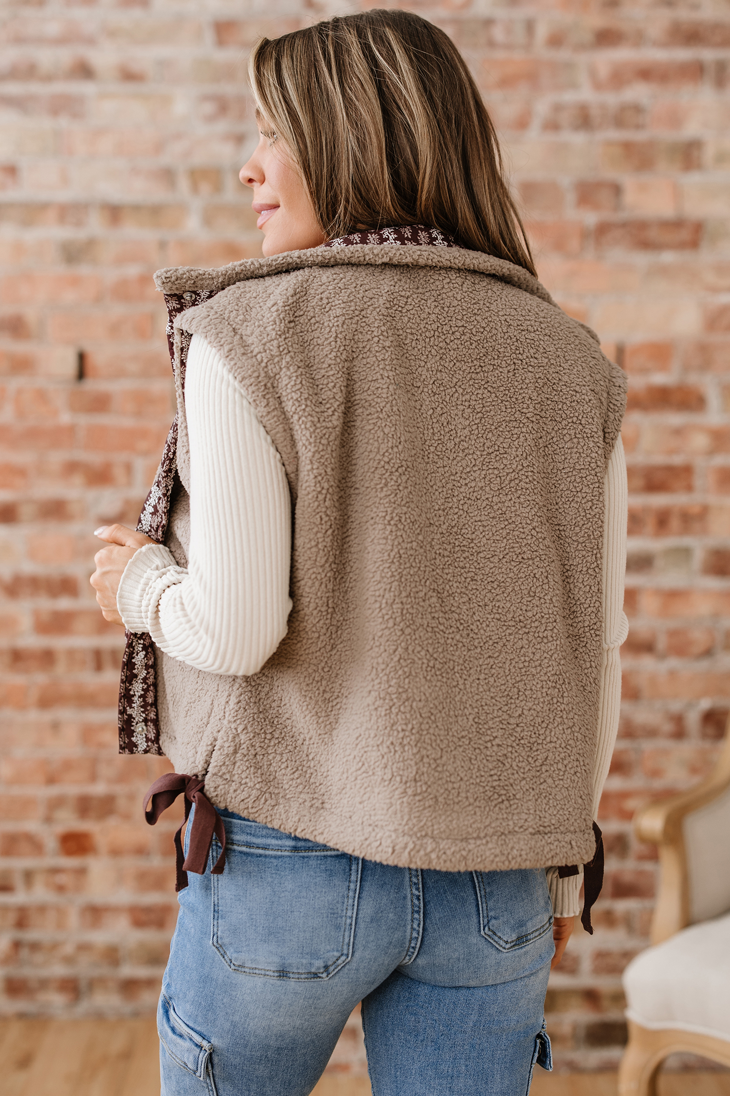 Goat Side Bows Sherpa Fleece Vest - loveforevers
