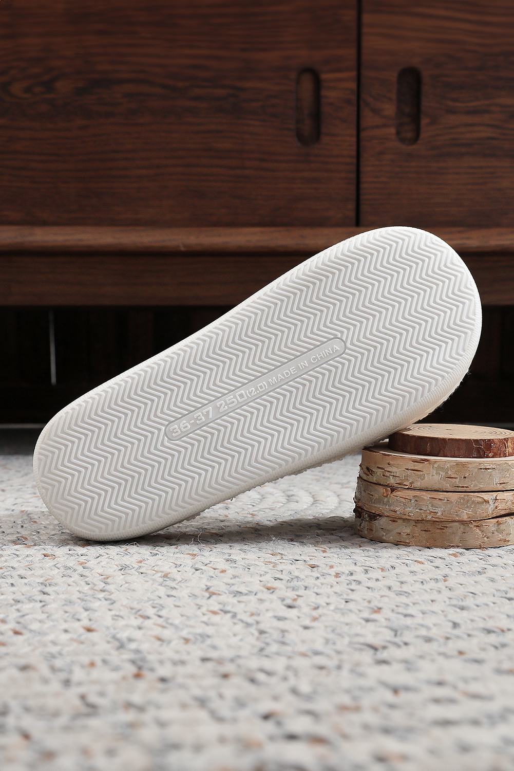White XO XO Glitter Trim Letter Patched Plush House Slippers - loveforevers