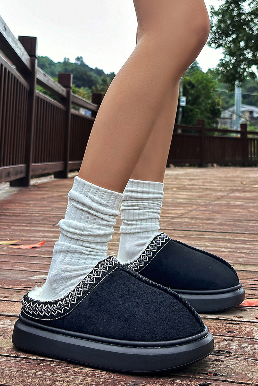 Black Contrast Edge Suede Plush Lined Thick Sole Winter Slippers - loveforevers