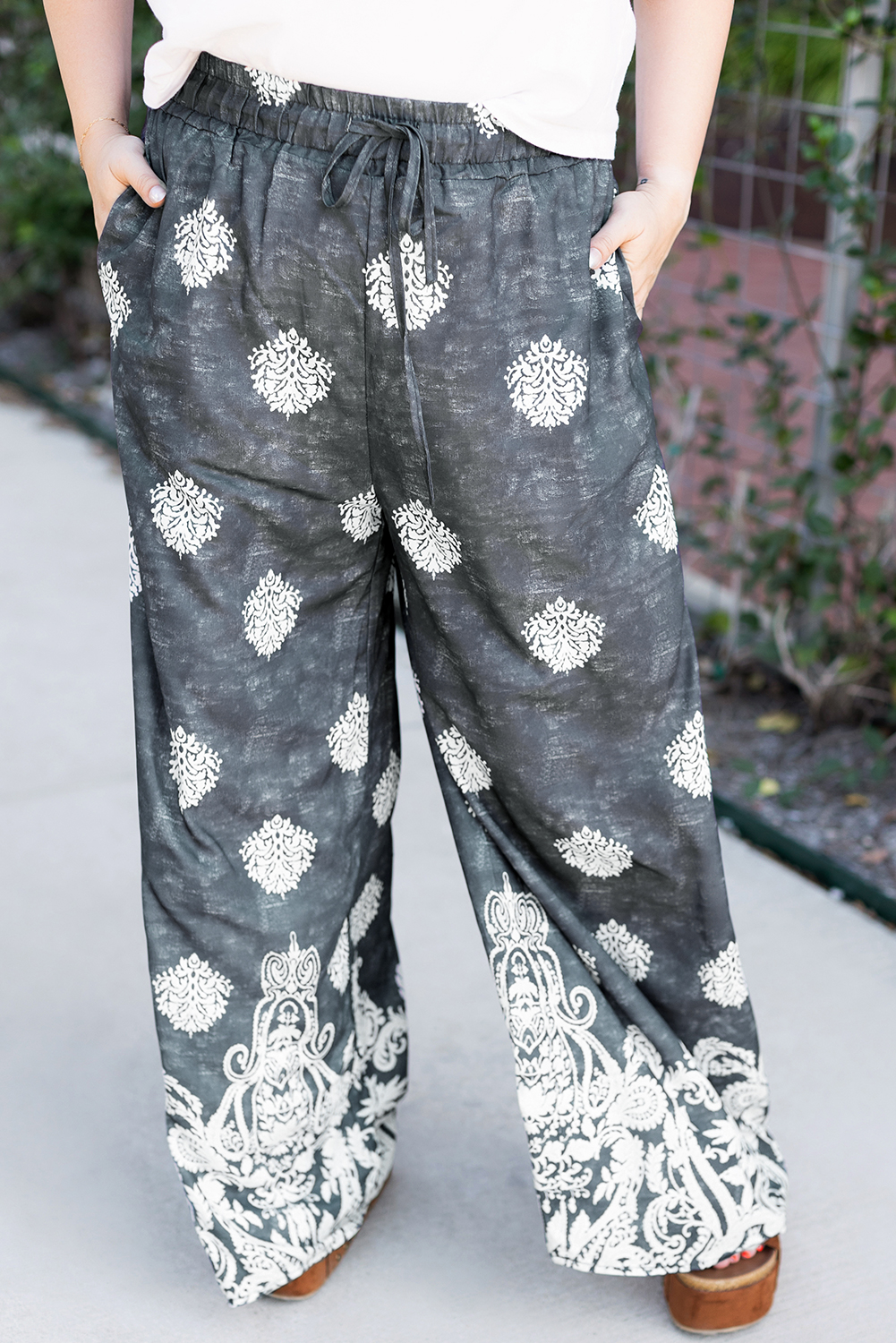 Black Plus Size Geometric Ethnic Print Drawstring Wide Leg Pants - loveforevers