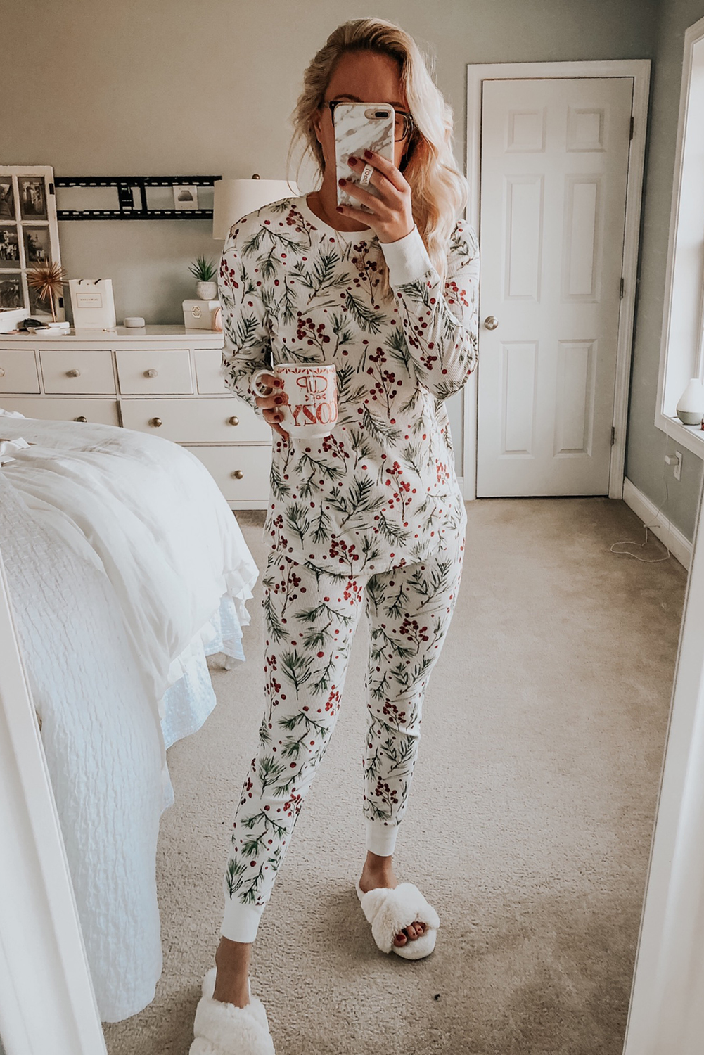 White Holly Print Thermal Pullover Pants Lounge Set - loveforevers