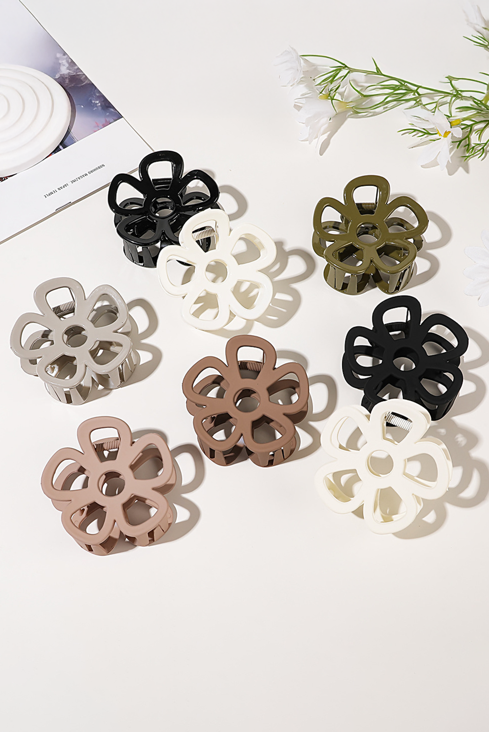 Black 2pcs Hollow-out Flower Shape Hair Clip - loveforevers