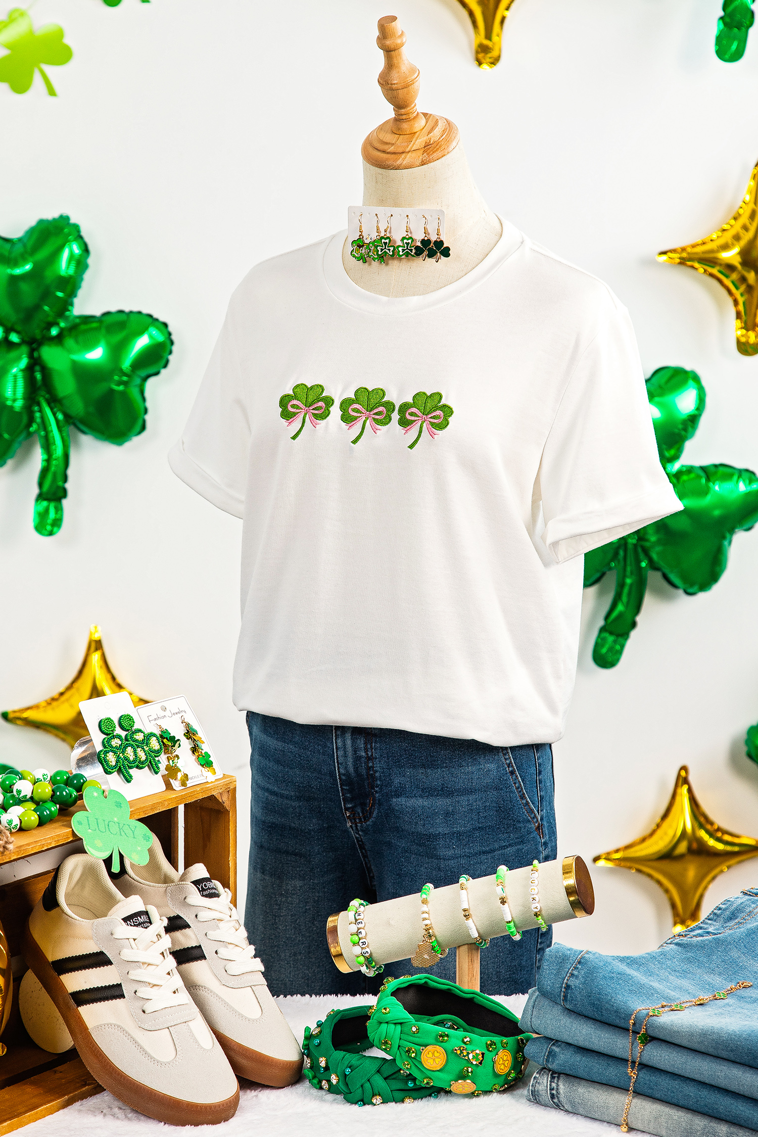 White Ribbon Bow Clover Embroidered Casual T Shirt - loveforevers