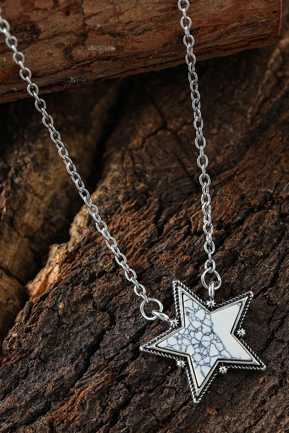 White Star Shape Pendant Chain Necklace - loveforevers