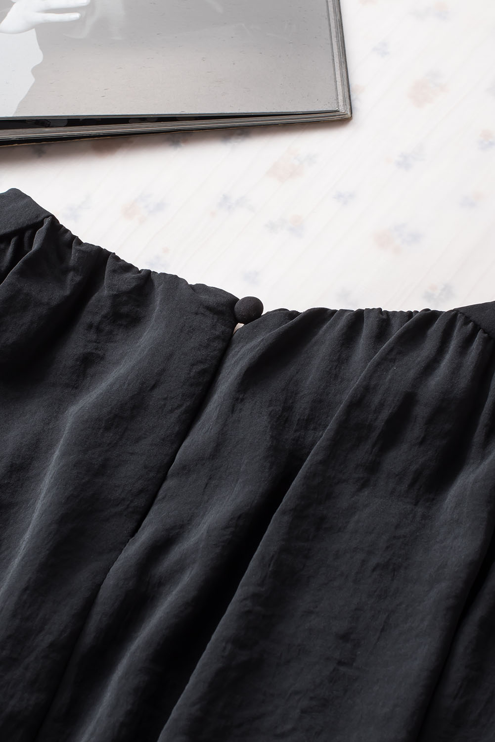 Black Padded Shoulder Buttoned Cuffs Pleated Loose Blouse - loveforevers