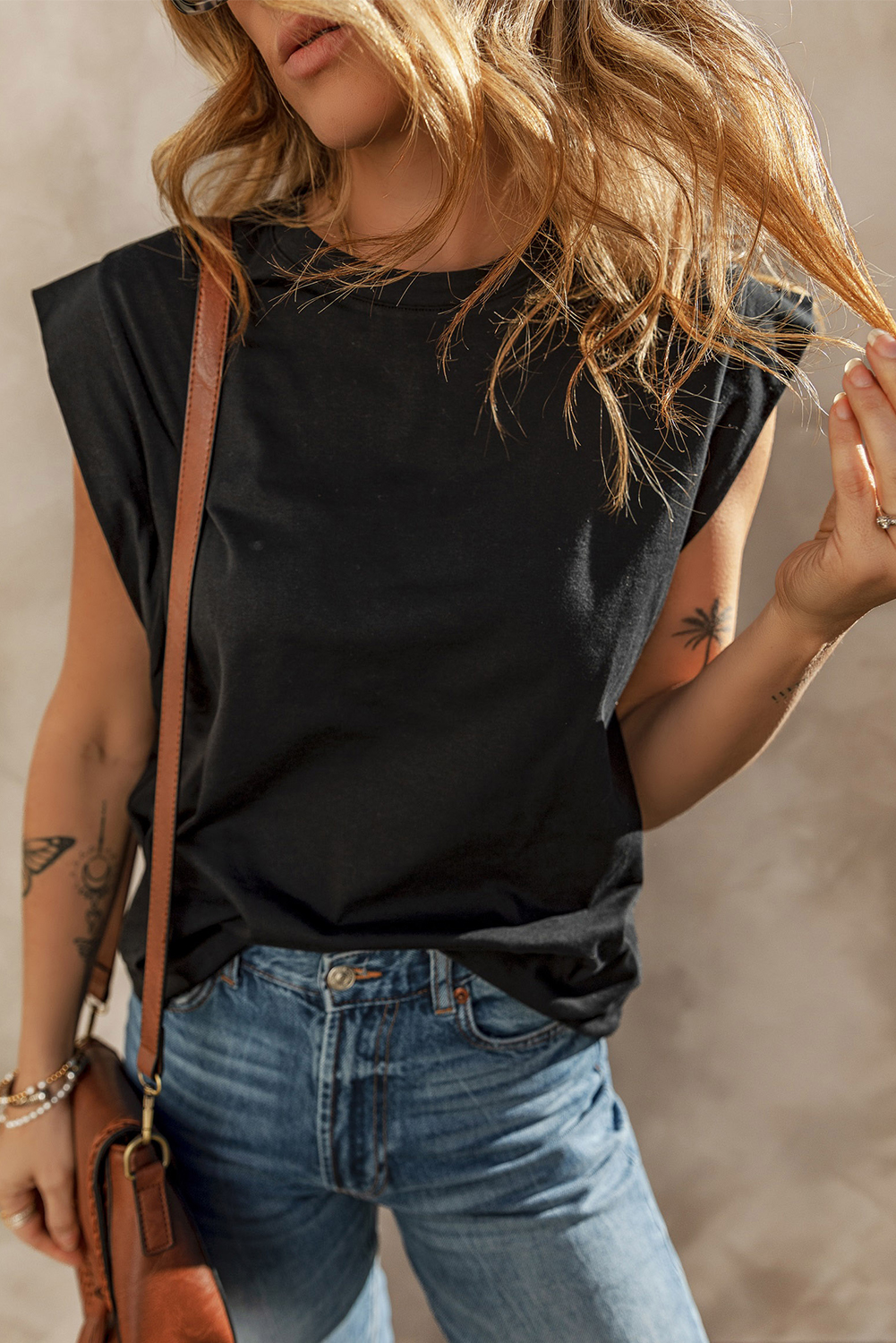 Black Cuffed Armhole Loose Tank Top - loveforevers