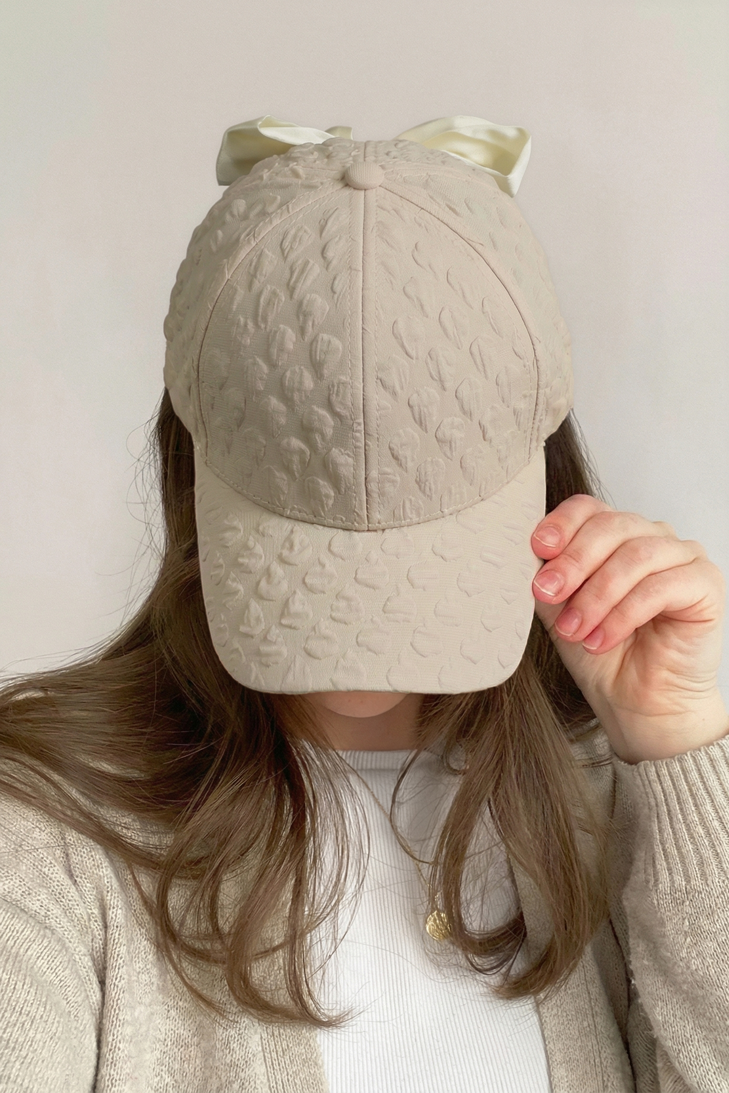 White Ribbon Bow Detail Textured Baseball Cap - loveforevers