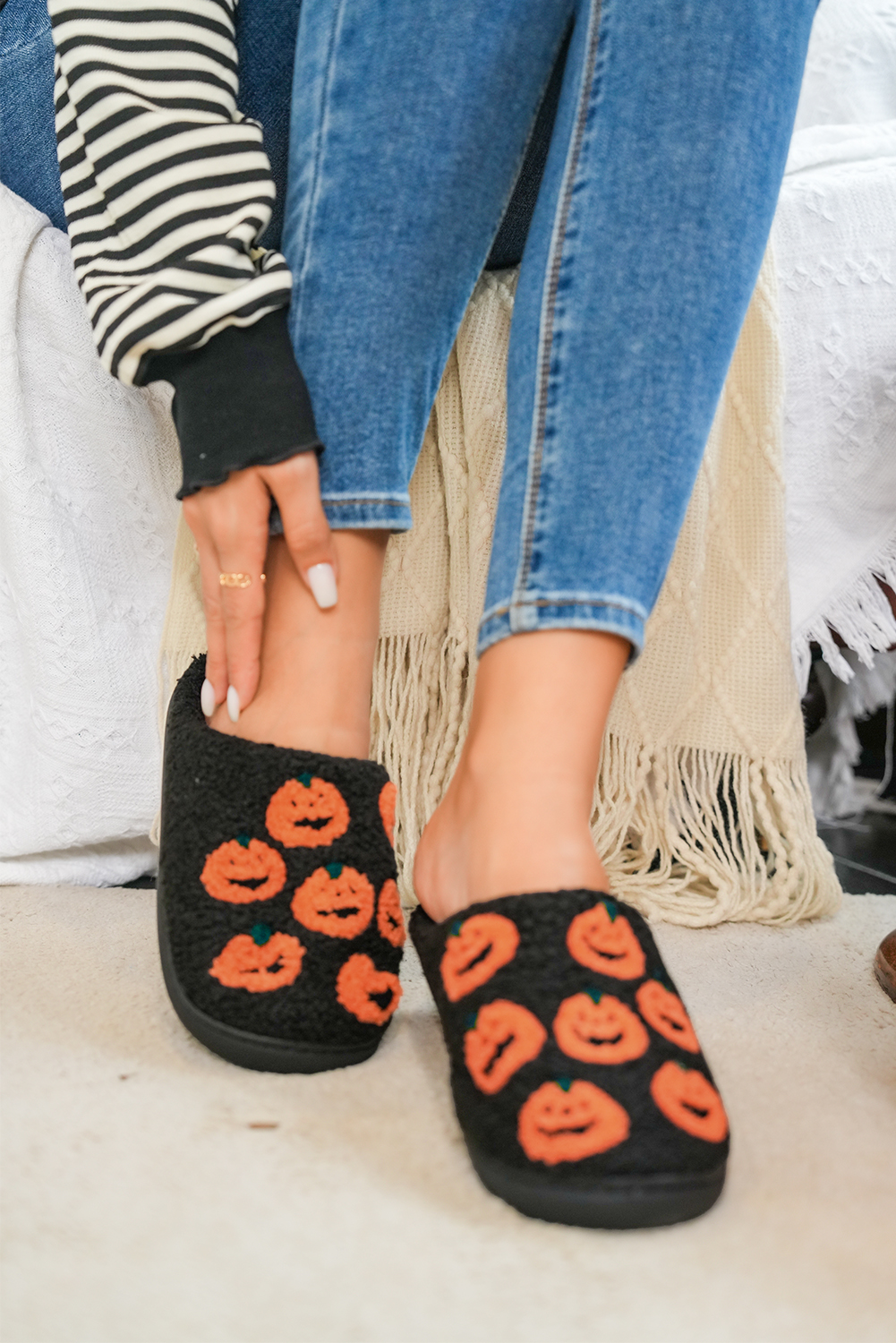 Black Halloween Pumpkin Plush Home Slippers - loveforevers