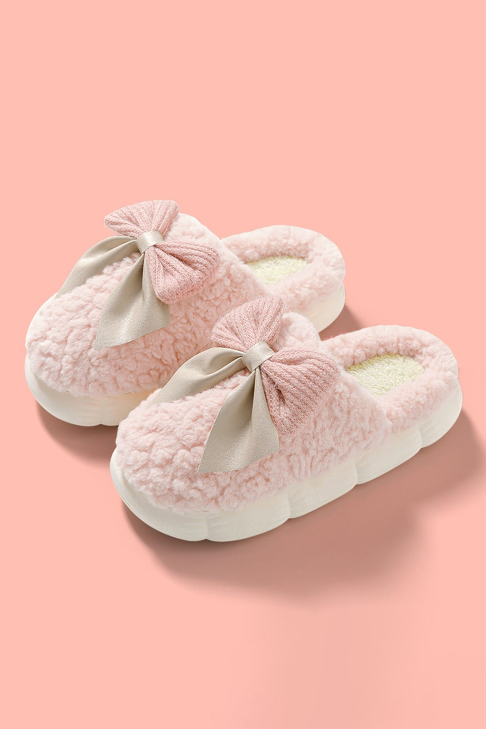 White Contrast Bowknot Applique Plush Winter Slippers (Colors May Differ by Batch) - loveforevers