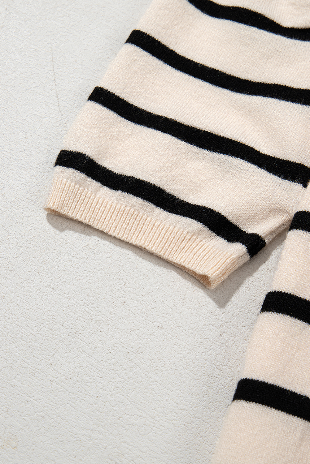 Blue Stripe Ribbed Trim Round Neck Bubble Sleeve Knitted Top - loveforevers