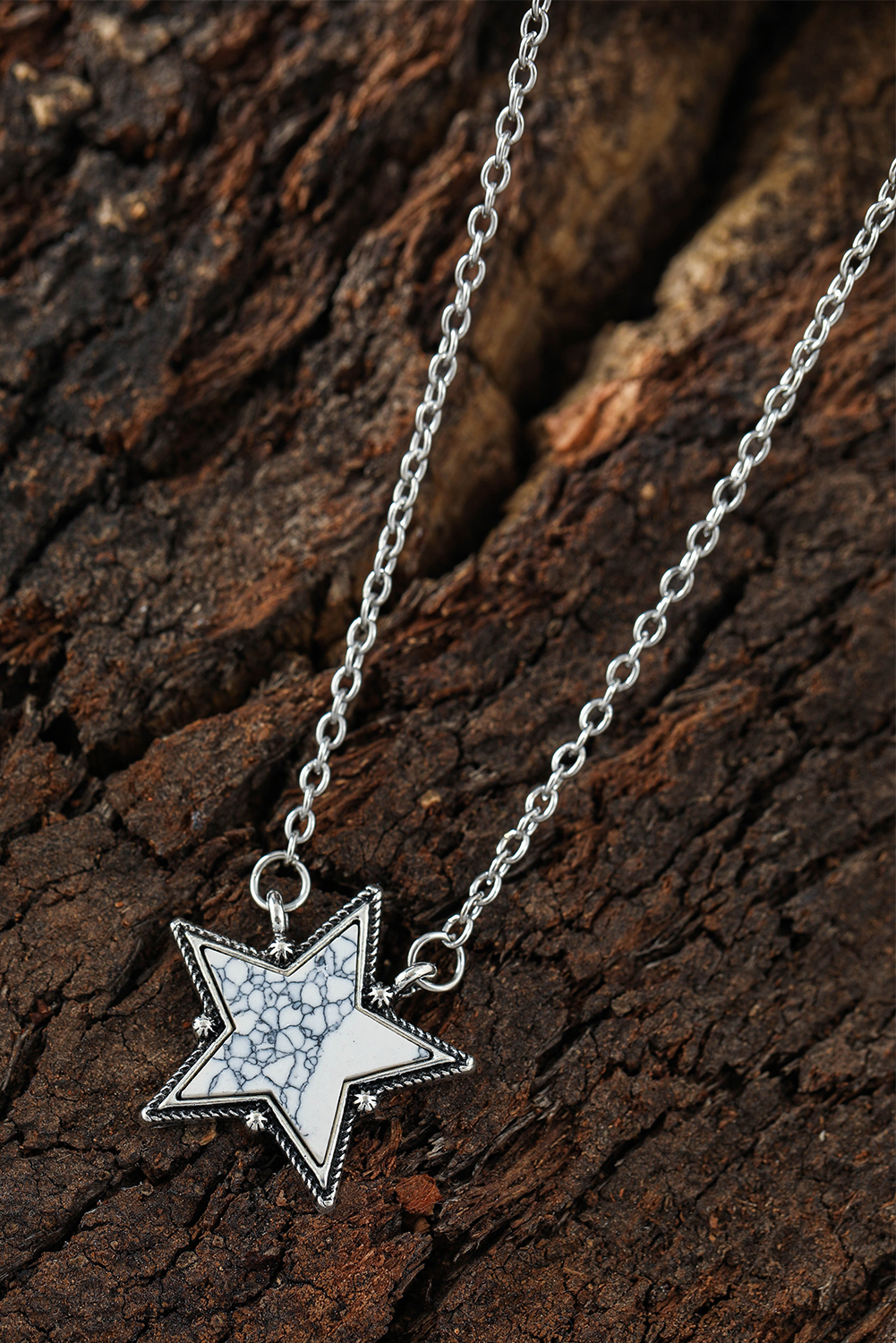 White Star Shape Pendant Chain Necklace - loveforevers