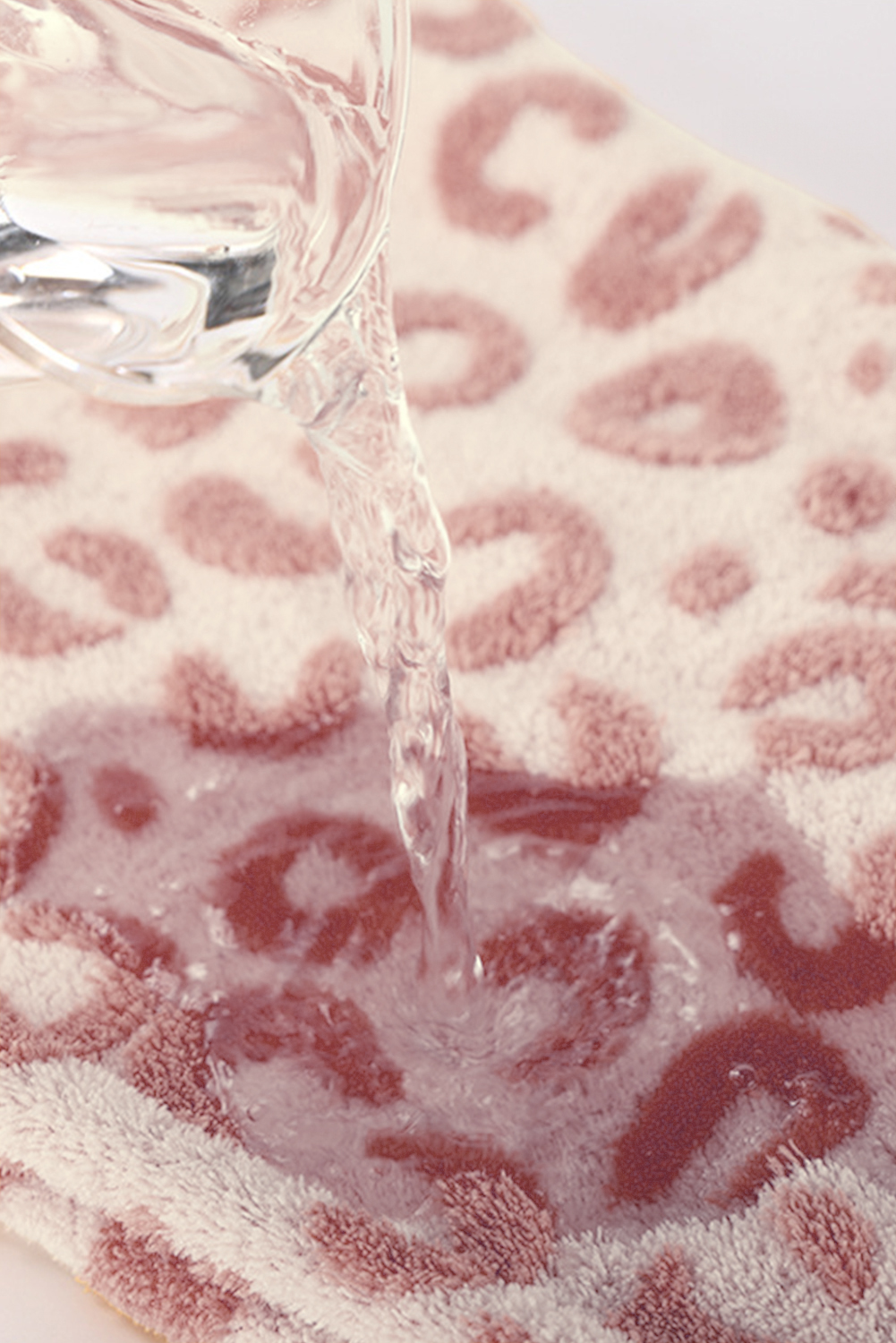 Pink Plush Leopard Pattern Bath Towel - loveforevers