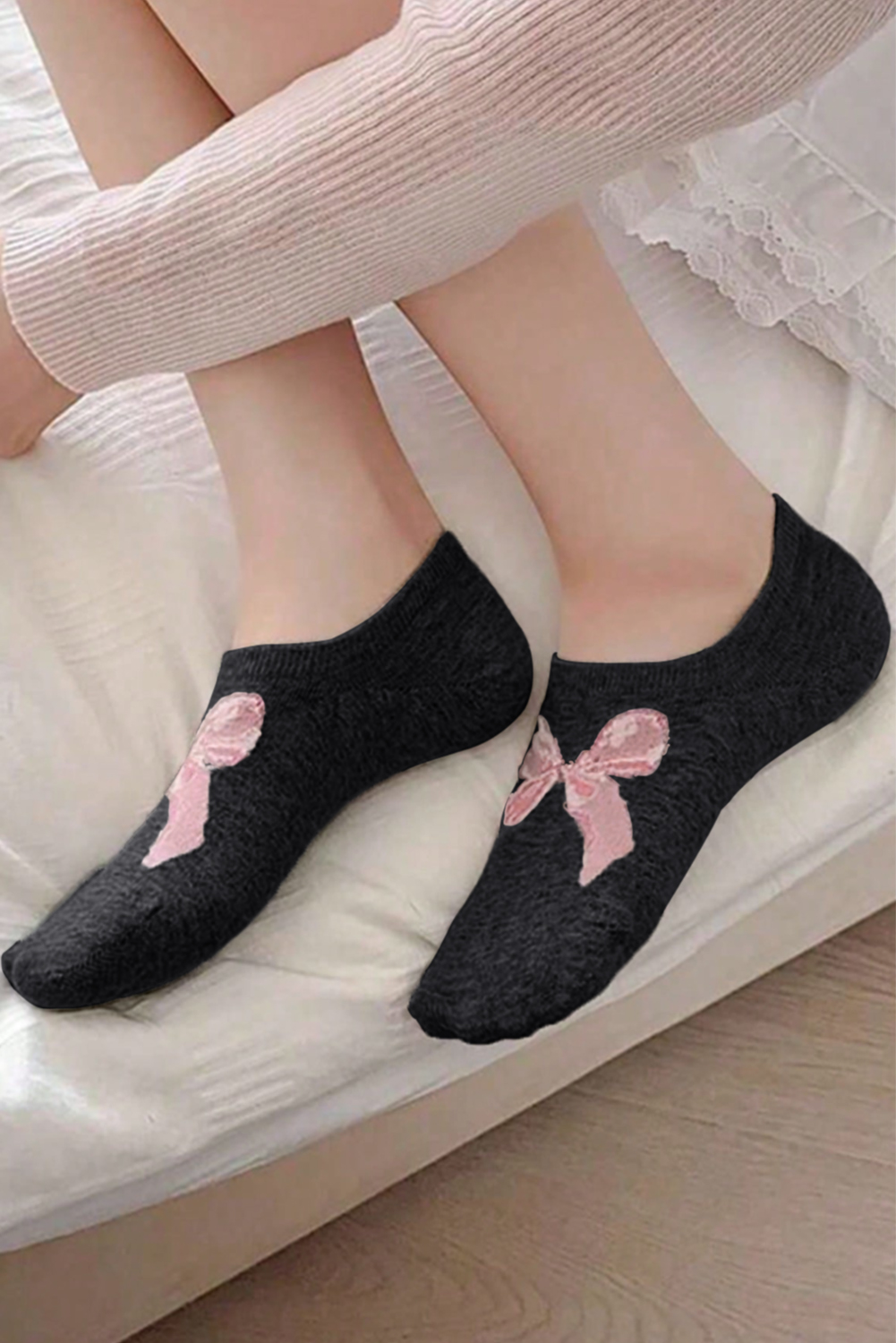Gray Bow Knot Soft No Show Socks - loveforevers