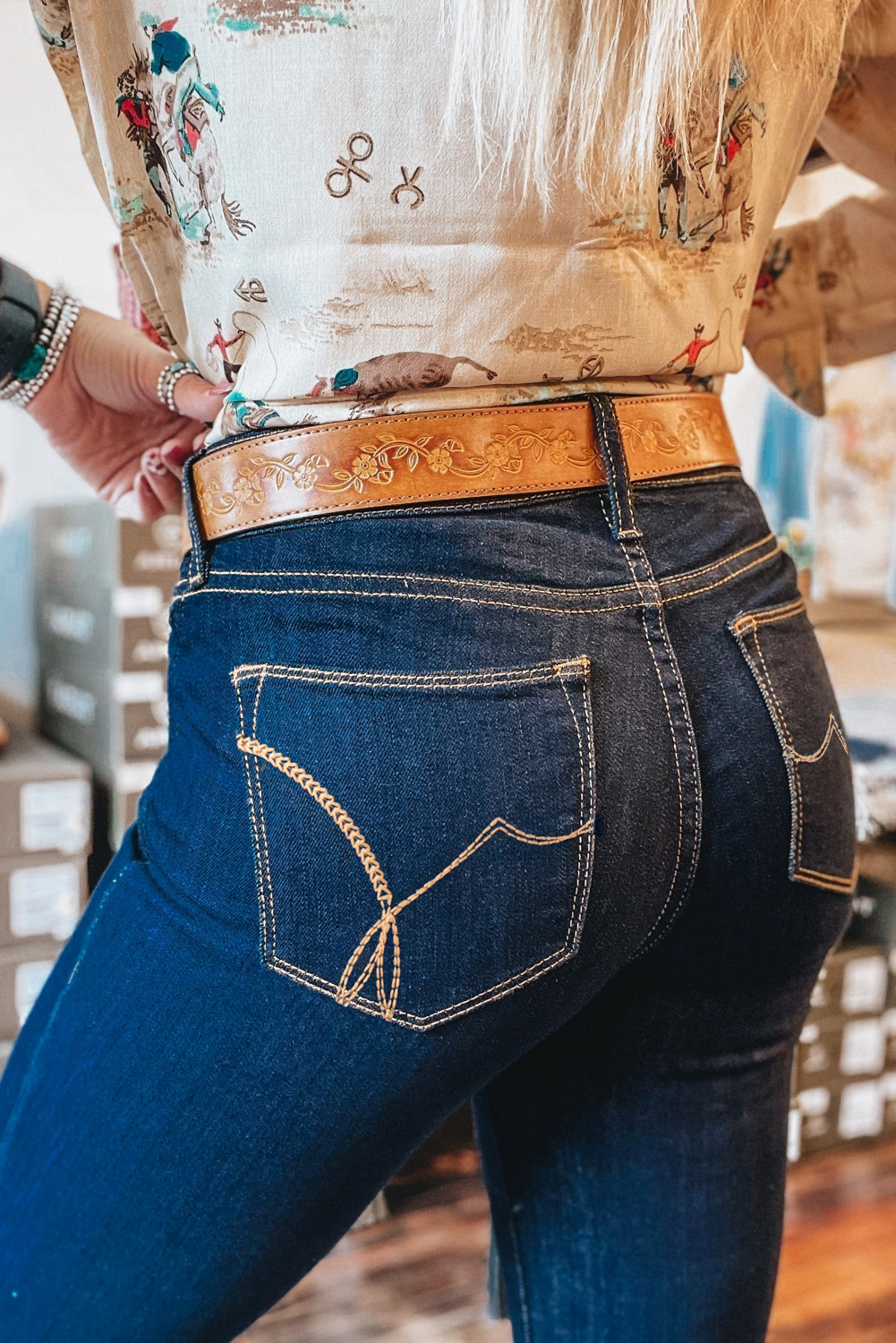 Sail Blue Center Seam Deep Wash Straight Jeans - loveforevers