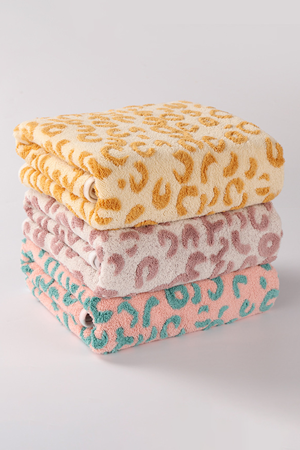 Pink Plush Leopard Pattern Bath Towel - loveforevers