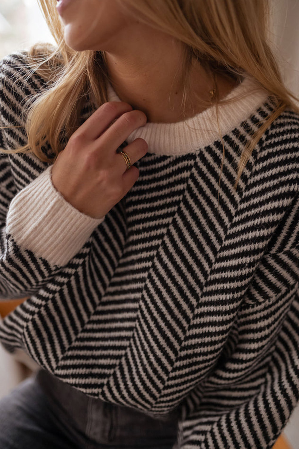 Coffee Contrast Edge Crew Neck Drop Shoulder Sweater - loveforevers