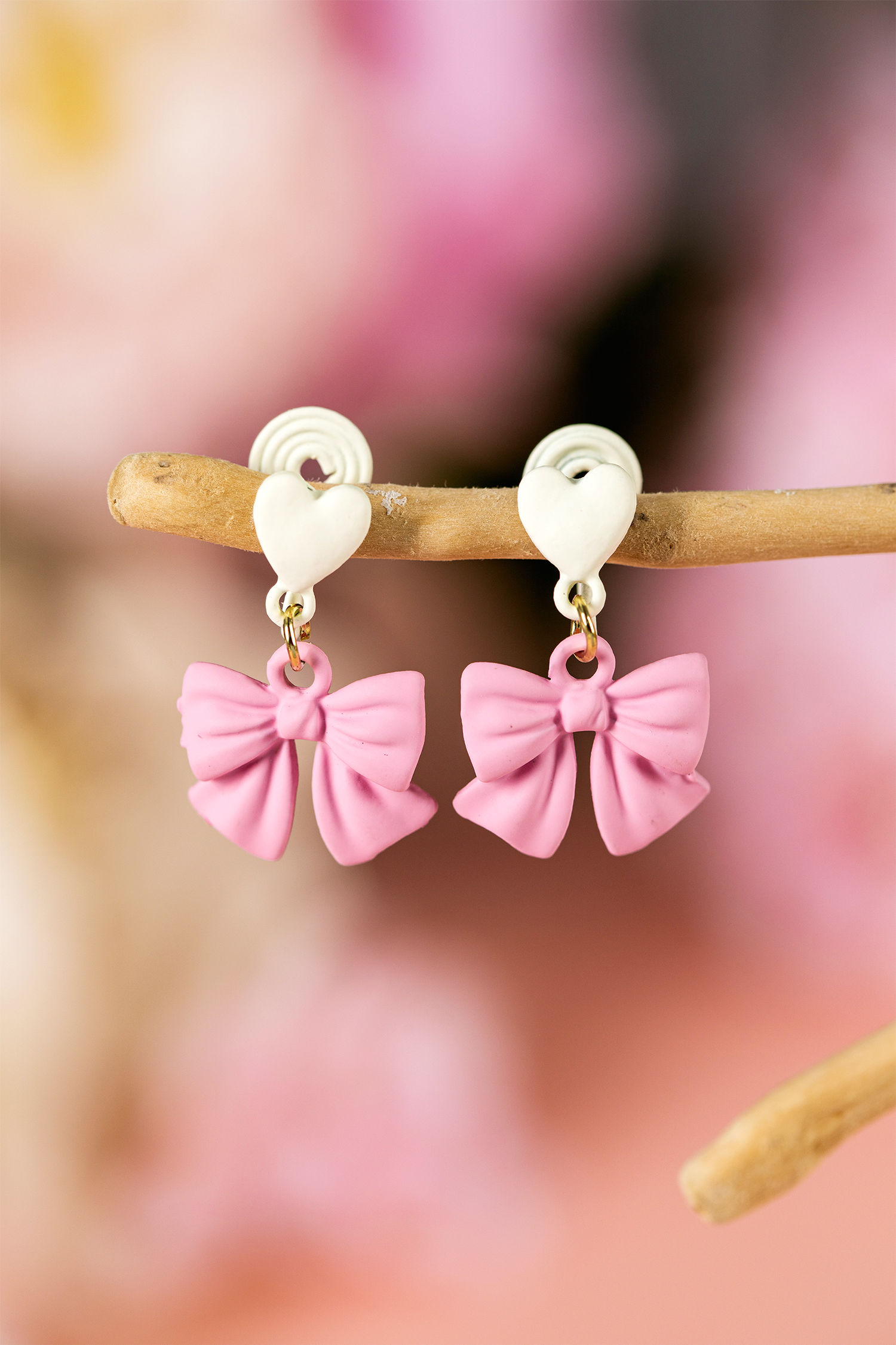 Pink Cute Bow Charm Contrasted Clip On Earrings - loveforevers