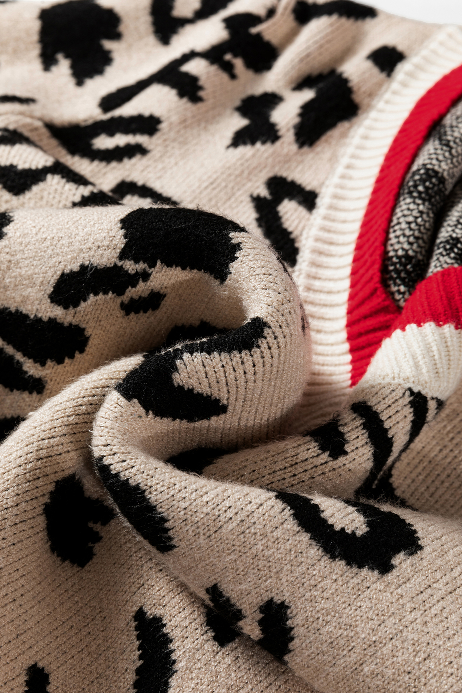Khaki Leopard Pattern V-Neck Contrast Rib Knitted Sweater - loveforevers
