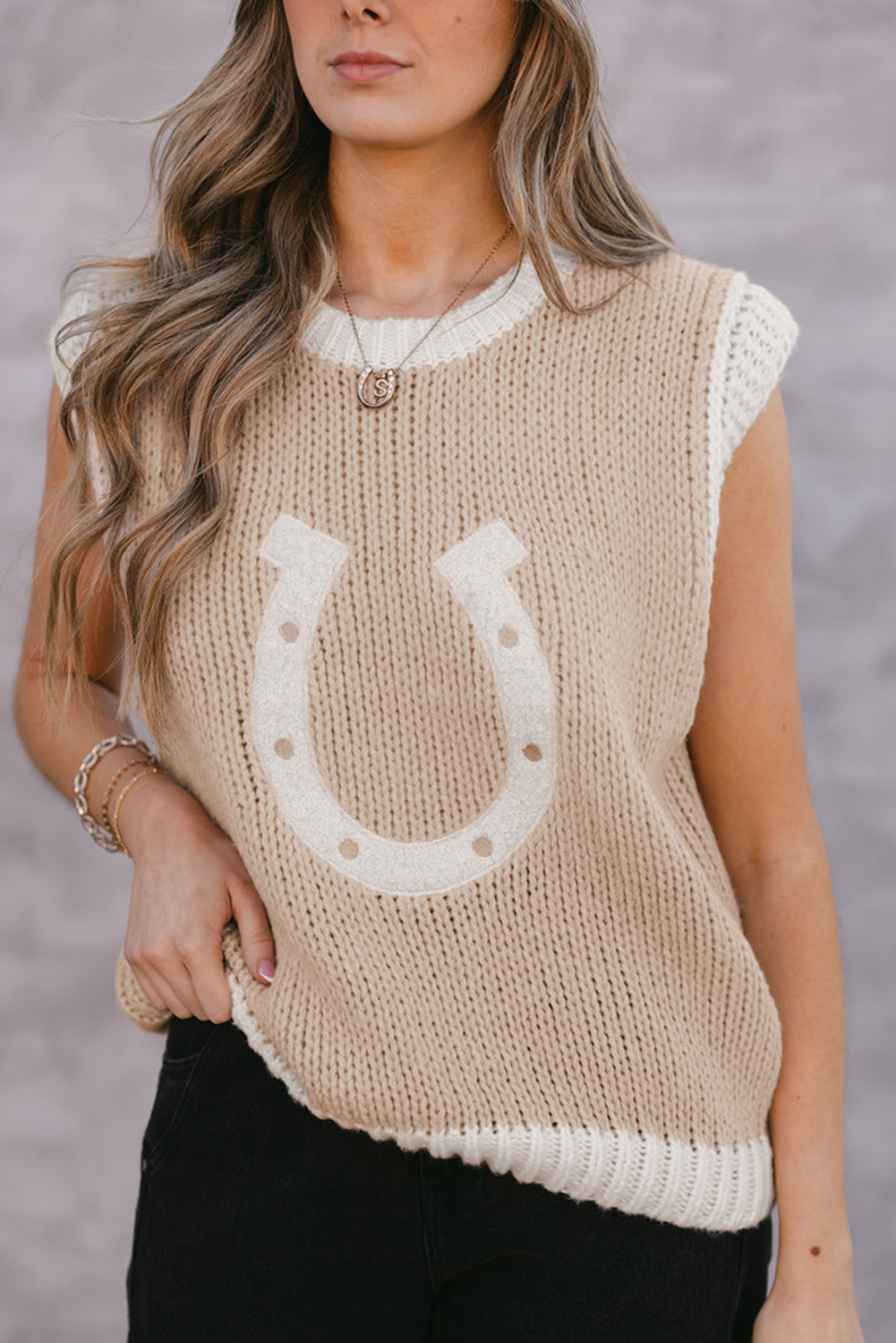 Oatmeal Woven Horseshoe Color Contrast Trim Sweater Vest - loveforevers