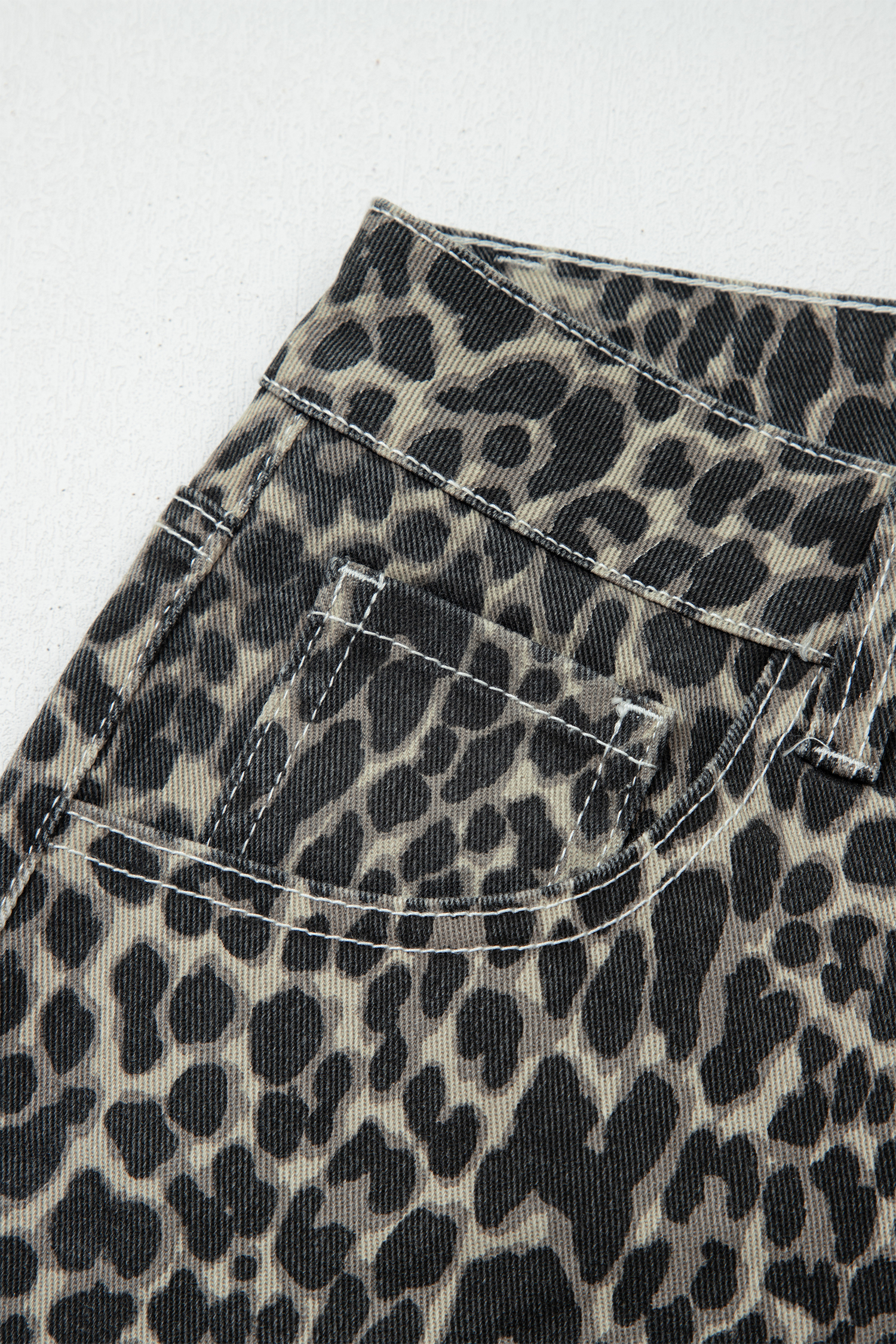 Black Leopard Print High Waist Barrel Jeans - loveforevers