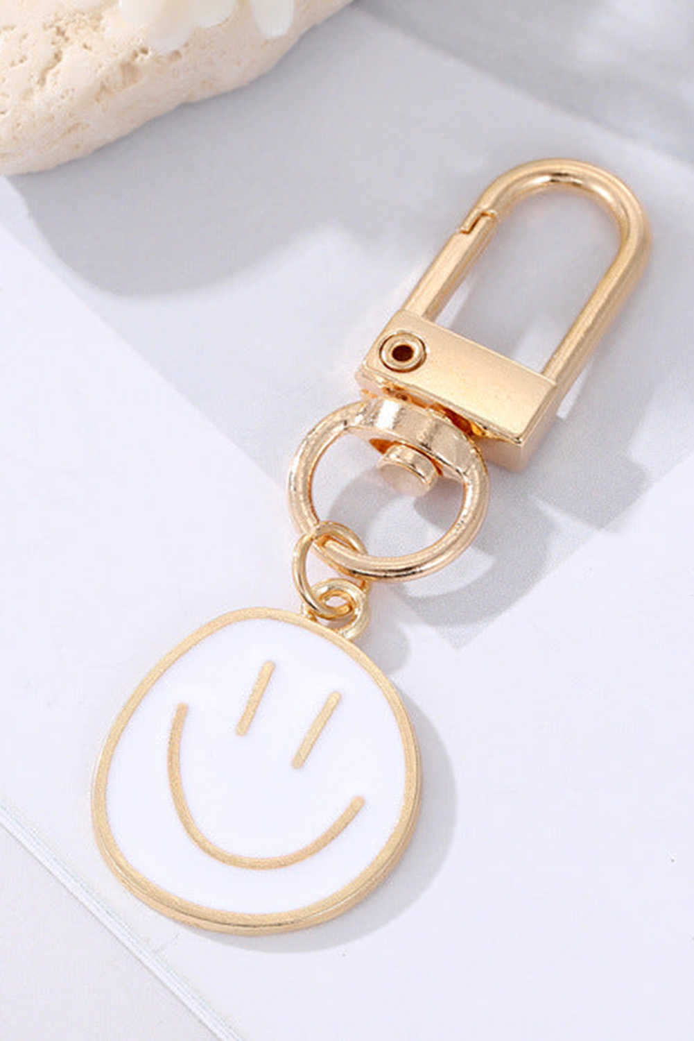 White Smile Face Large Buckle Alloy Keychain - loveforevers