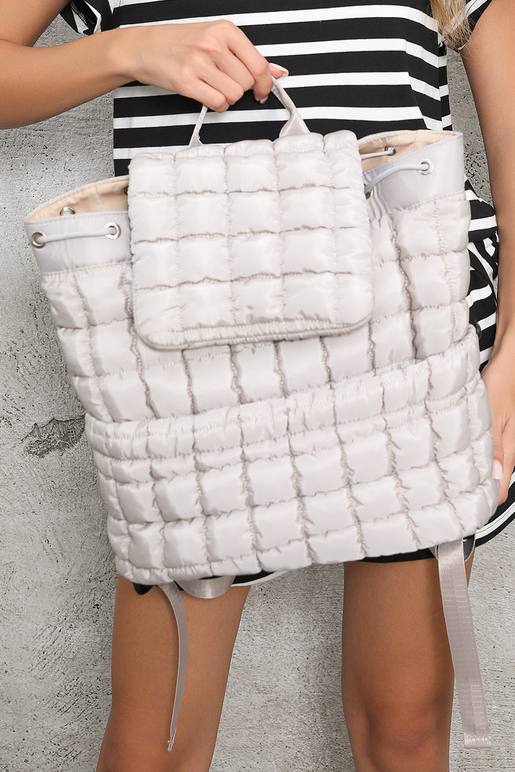 Black Solid Flapped Quilted Puffer Backpack - loveforevers