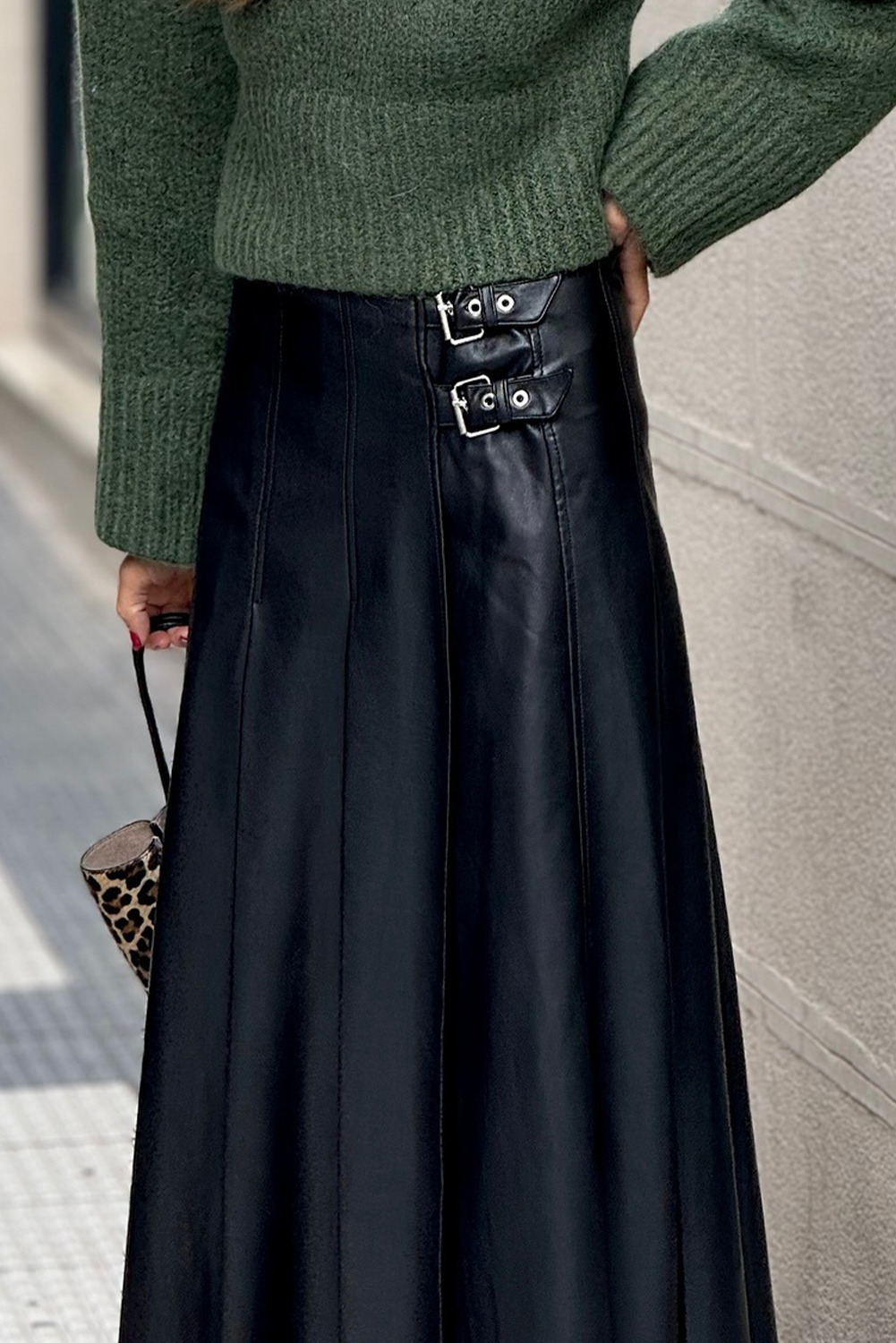 Black Faux Leather Retro Buckle Detail Pleated Stitch Flared Midi Skirt - loveforevers