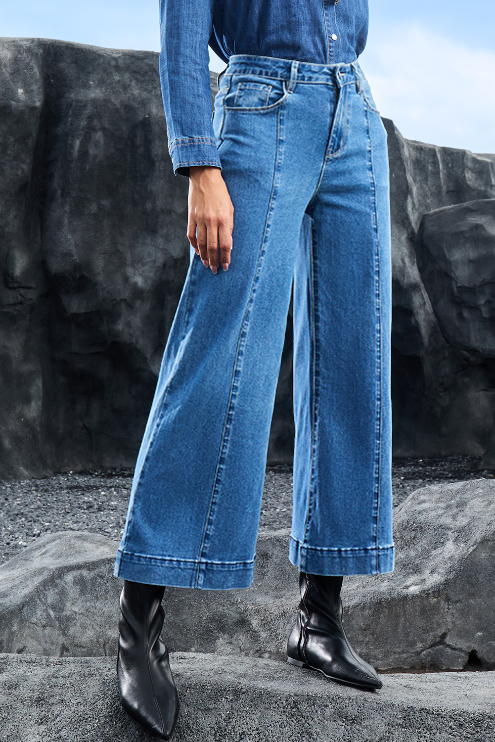 Black Plain Seam Detail Flared Bottom Ankle Length Jeans - loveforevers