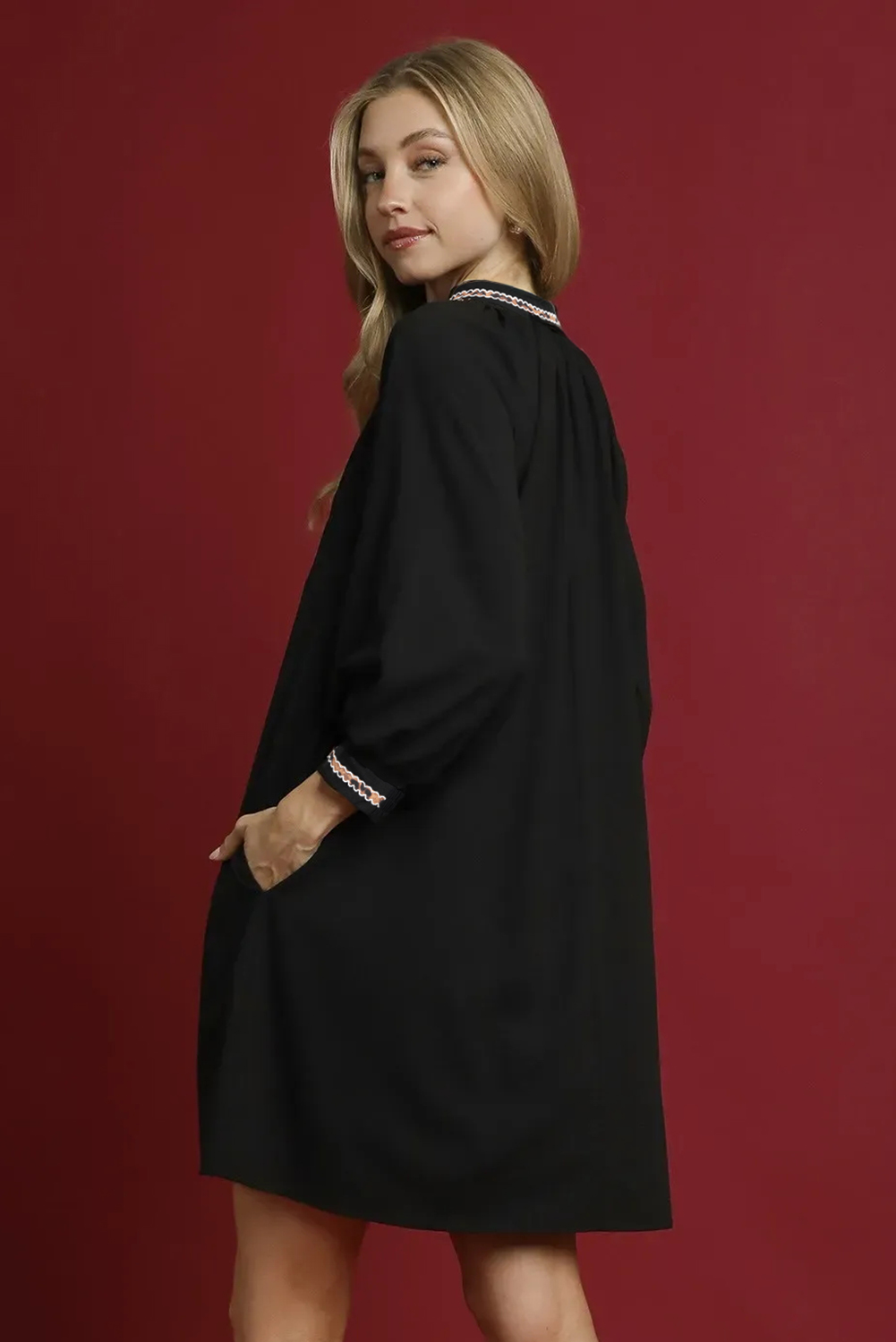Black Contrast Trim V Neck Bracelet Sleeve Shift Mini Dress - loveforevers