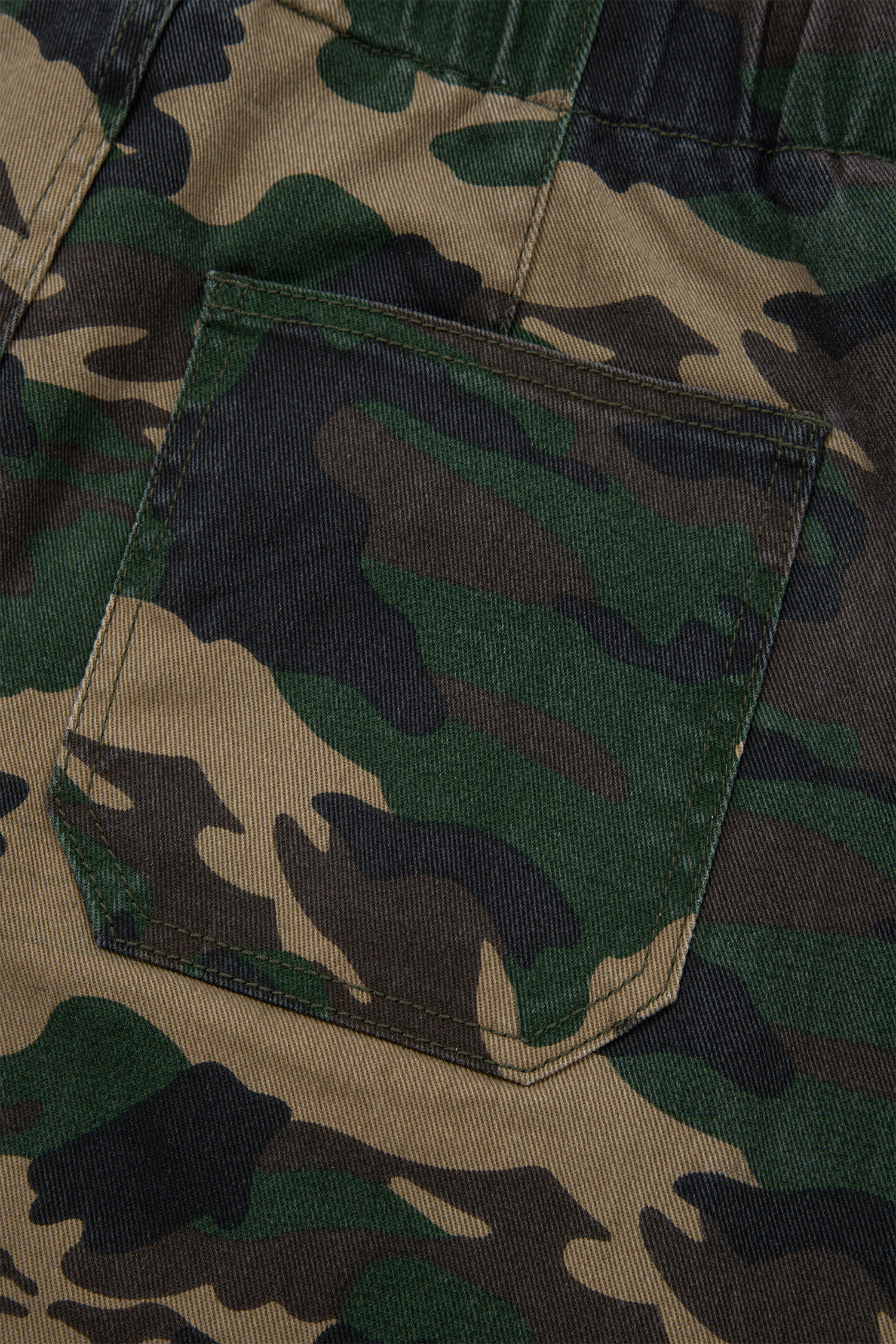 Green Camouflage Print Drawstring Patch Pocket Barrel Jeans - loveforevers