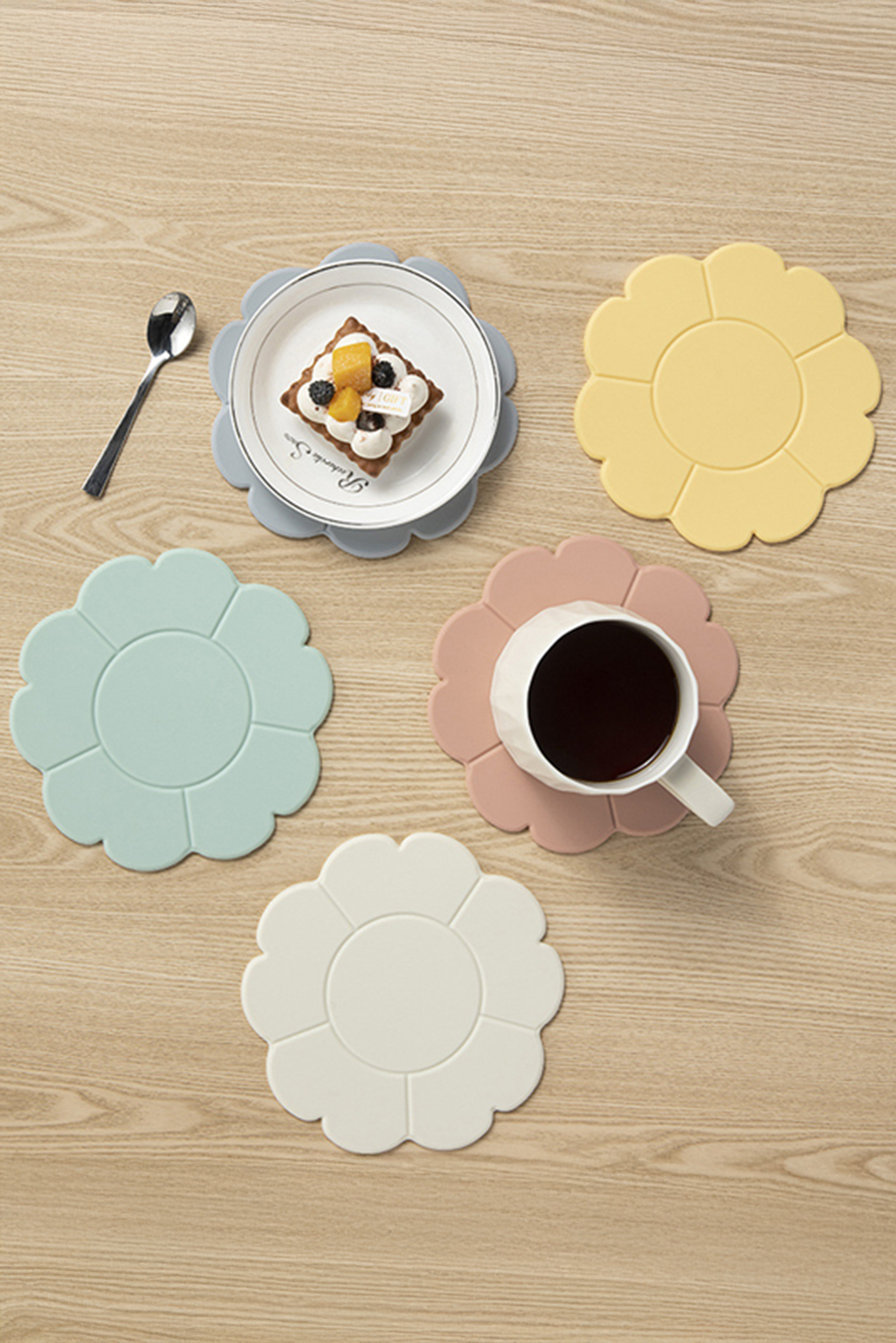 Apricot Pink Flower Shape Silica Gel Heat Insulate Placemat - loveforevers