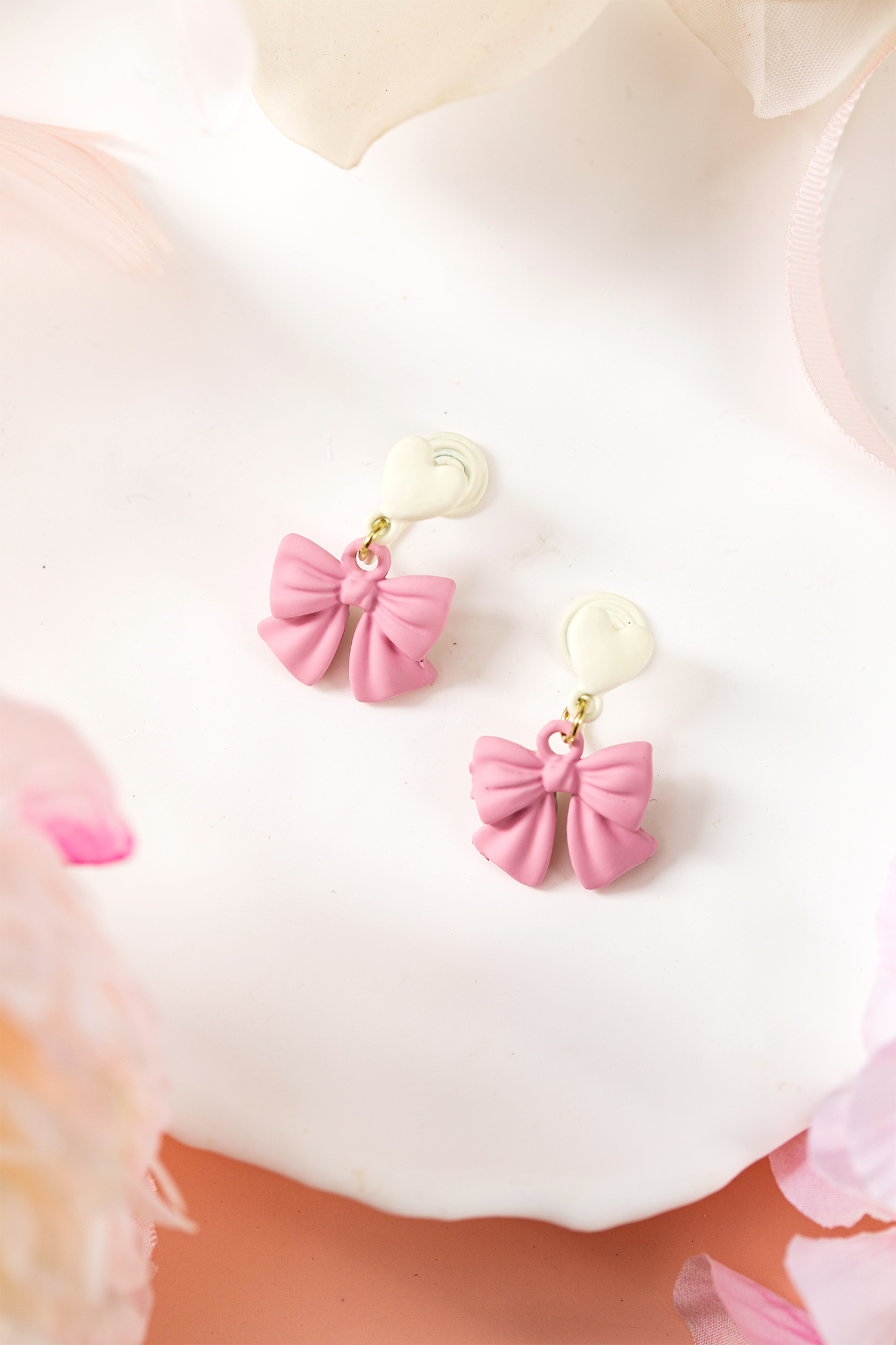 Pink Cute Bow Charm Contrasted Clip On Earrings - loveforevers