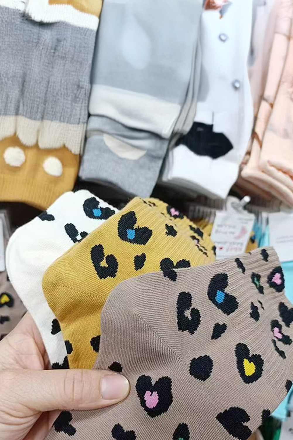 White Leopard Print Ribbed Edge Soft Socks - loveforevers