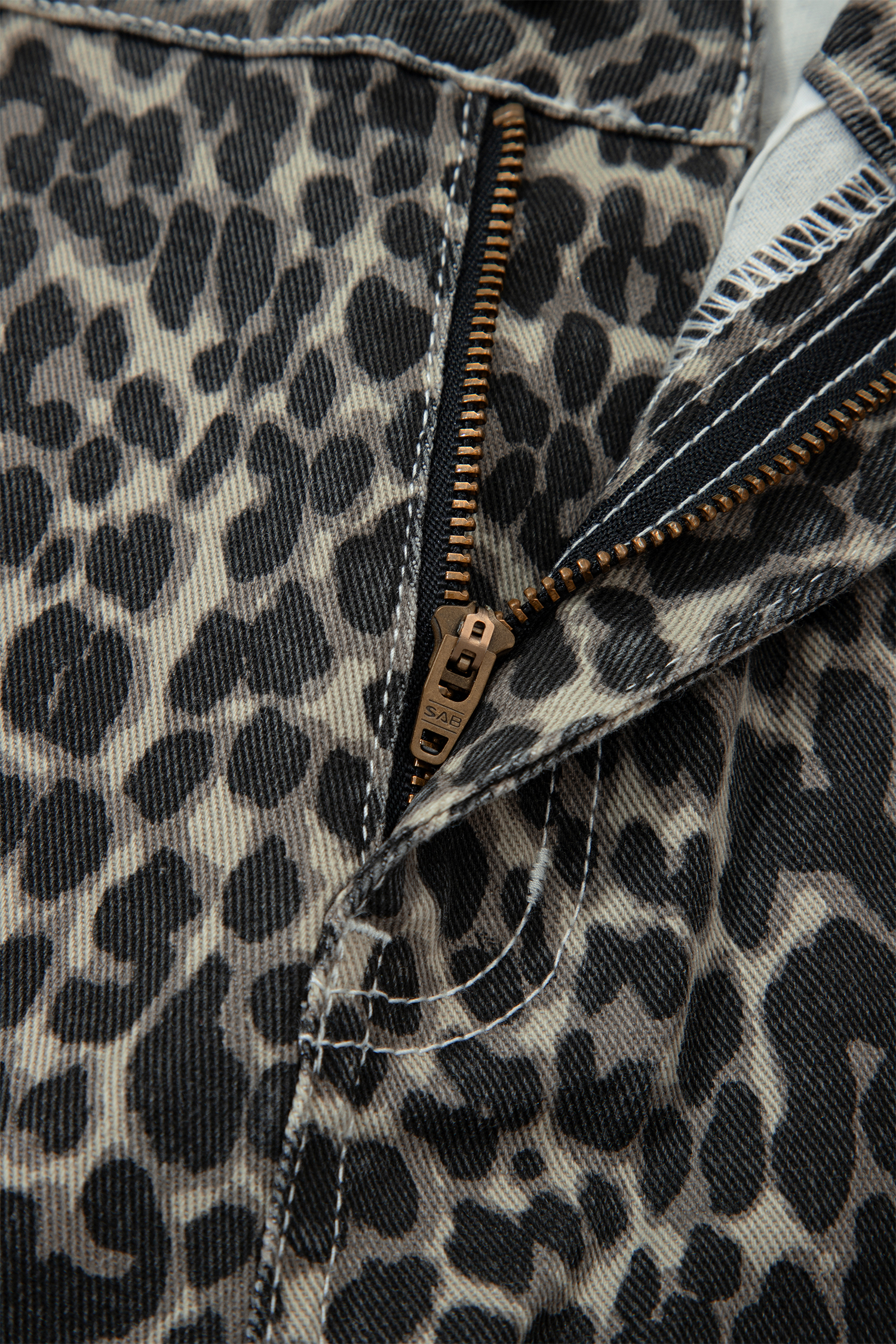 Black Leopard Print High Waist Barrel Jeans - loveforevers