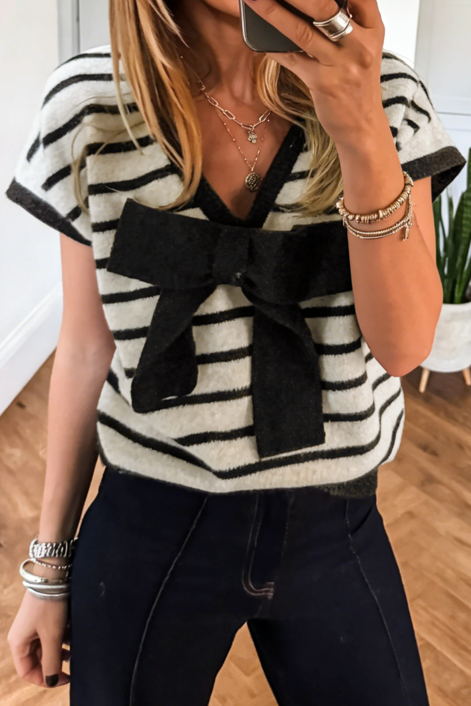 Black Stripe Bow Applique Short Sleeve Sweater - loveforevers
