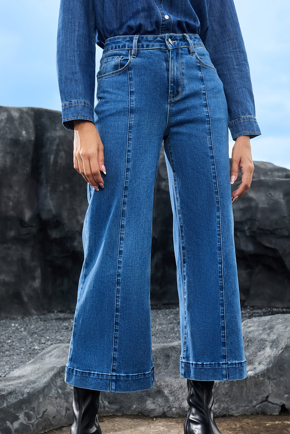 Black Plain Seam Detail Flared Bottom Ankle Length Jeans - loveforevers