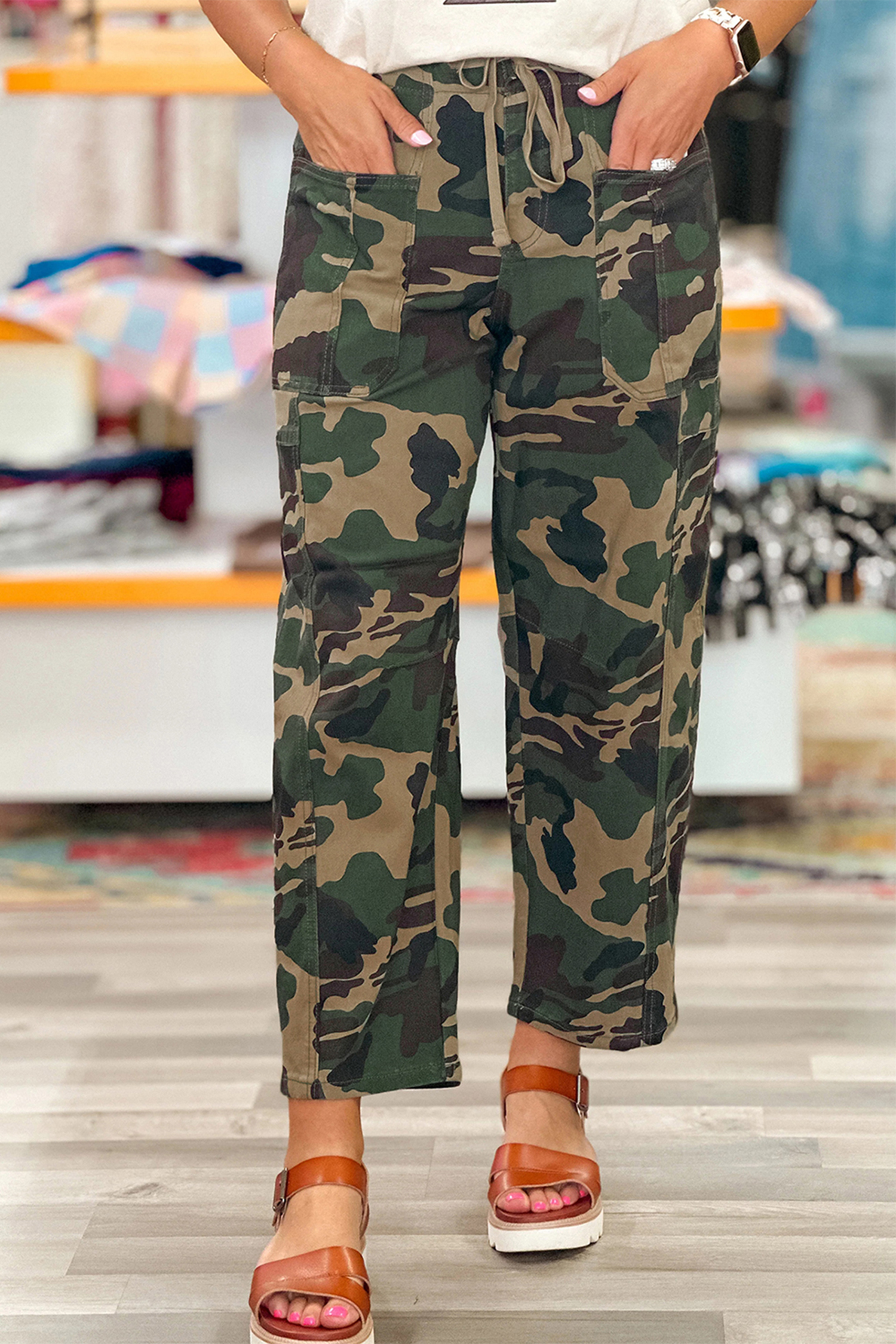 Green Camouflage Print Drawstring Patch Pocket Barrel Jeans - loveforevers