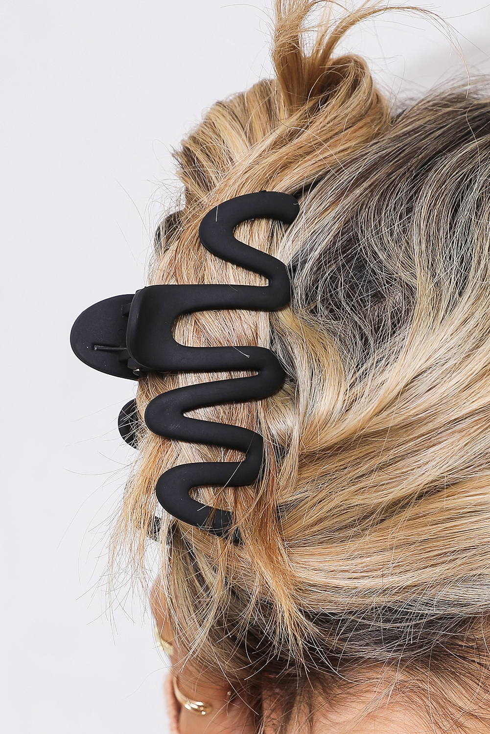 Black Wave Shape Resin Large Hair Claw Clip - loveforevers