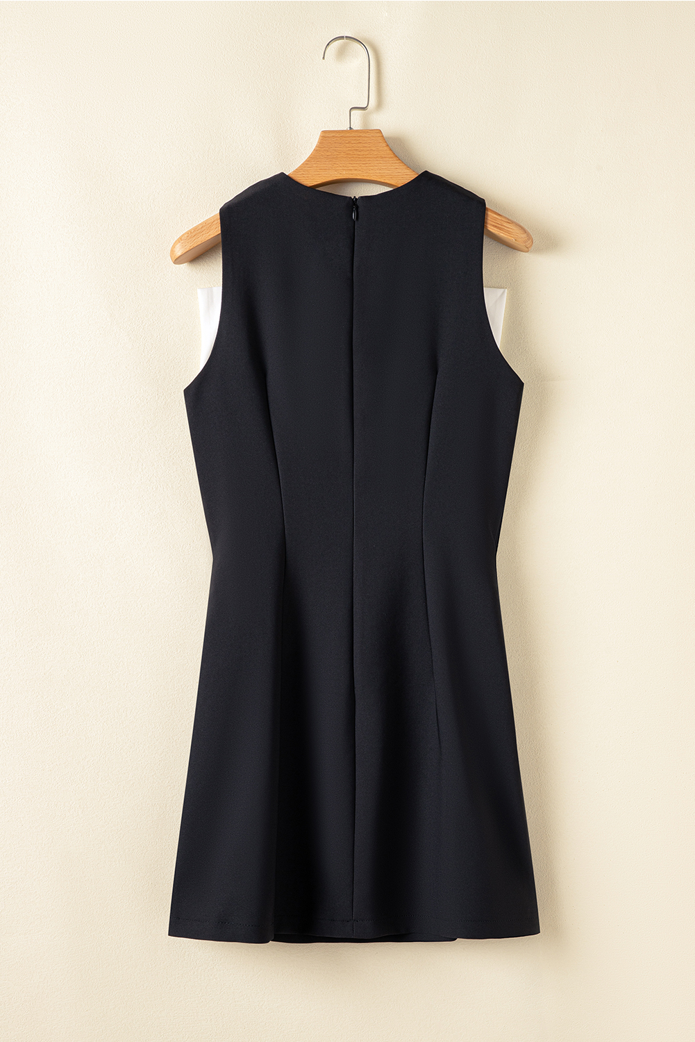 Black Contrast Bowknot Applique Crew Neck Sleeveless Mini Dress - loveforevers